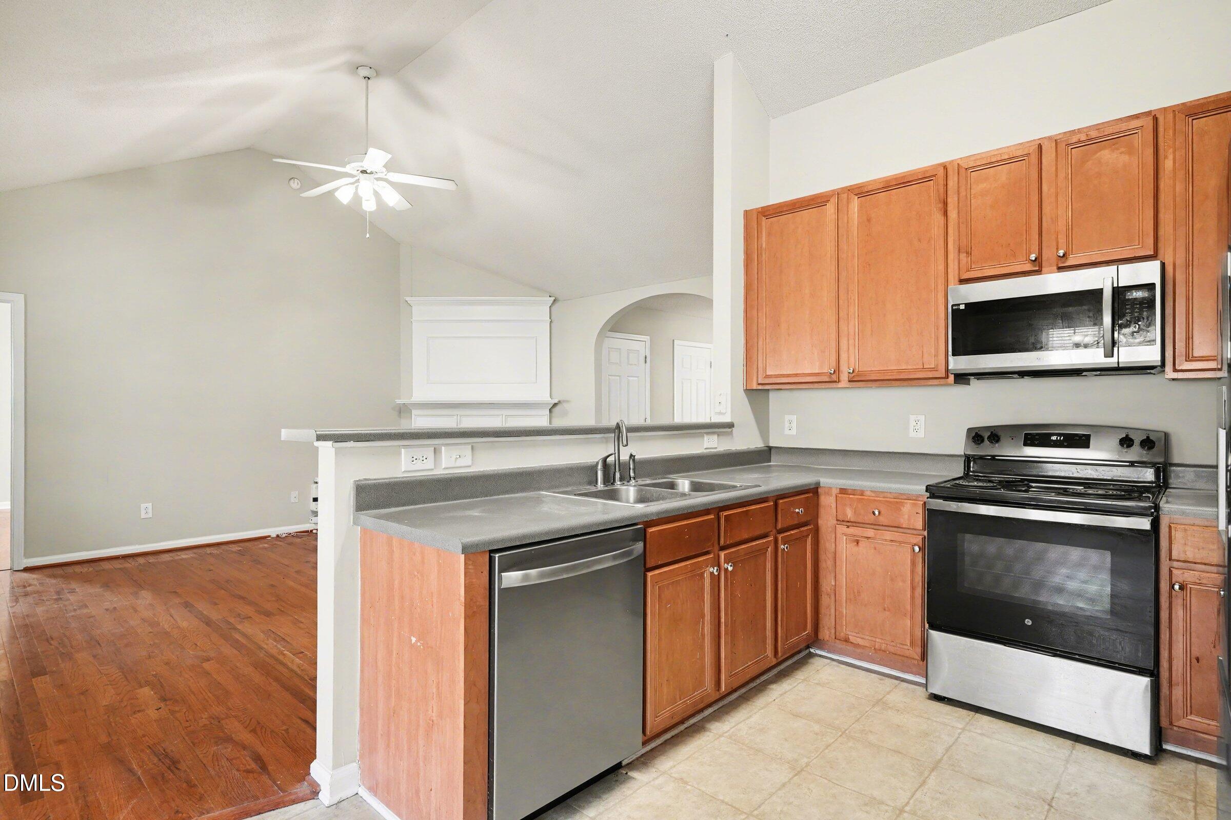 5017 Casland Drive Property Photo 13