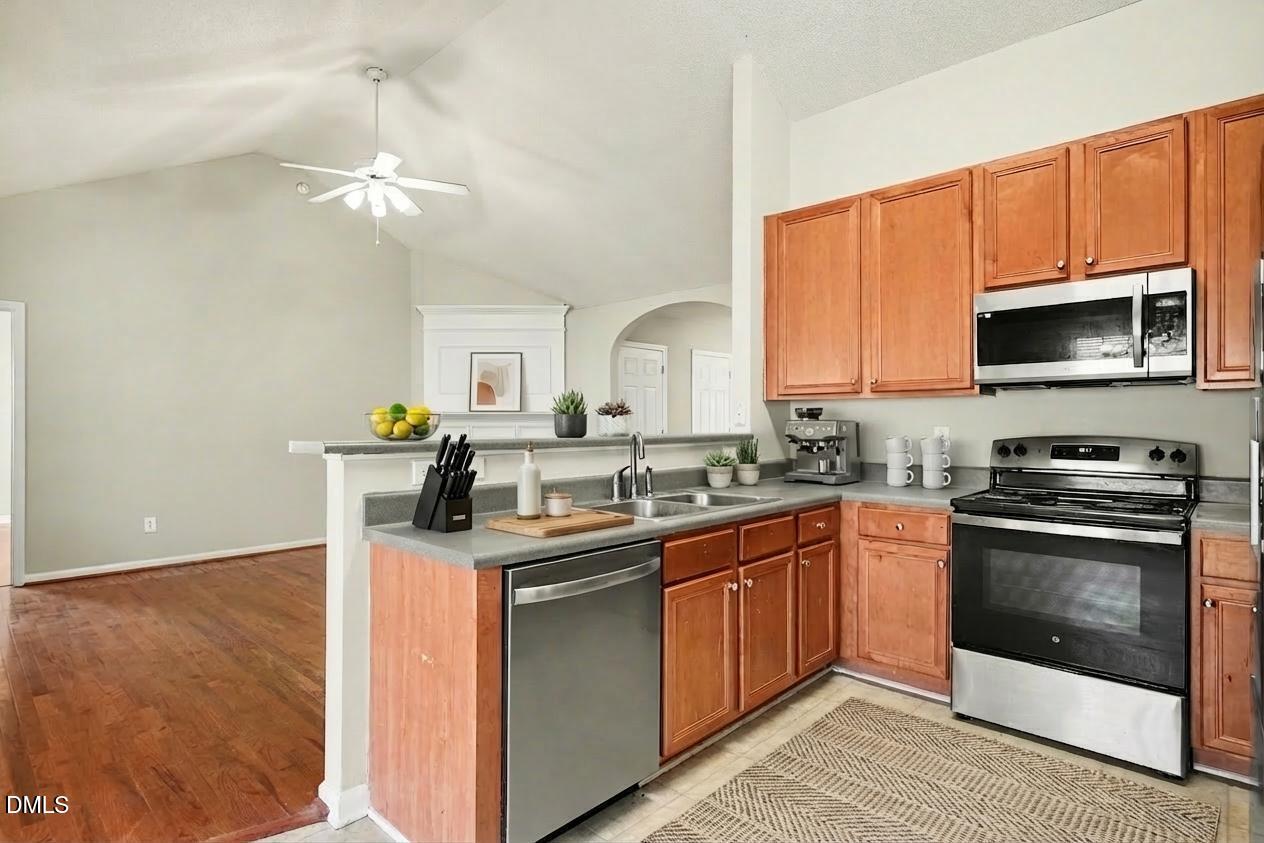 5017 Casland Drive Property Photo 14