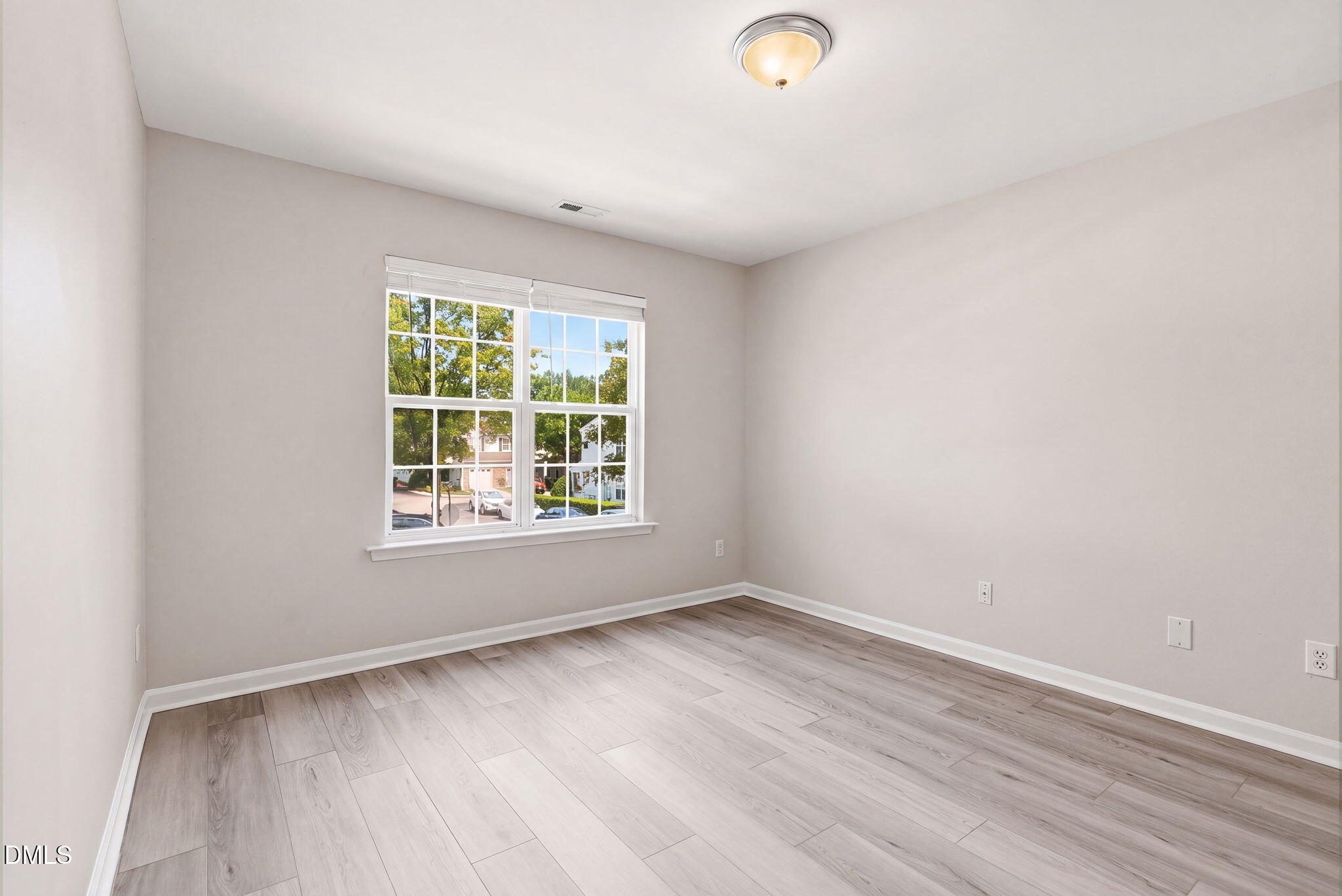 8251 Martello Lane Property Photo 35