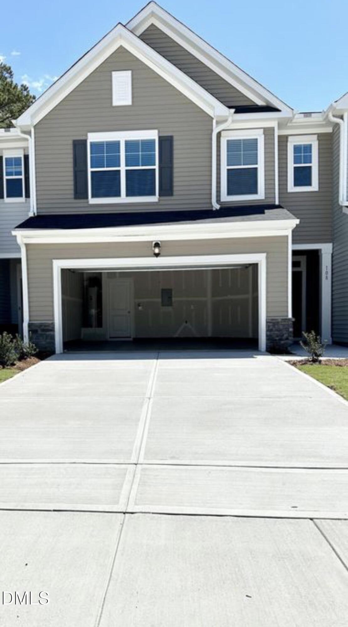 108 Jade Creek Drive Property Photo 1