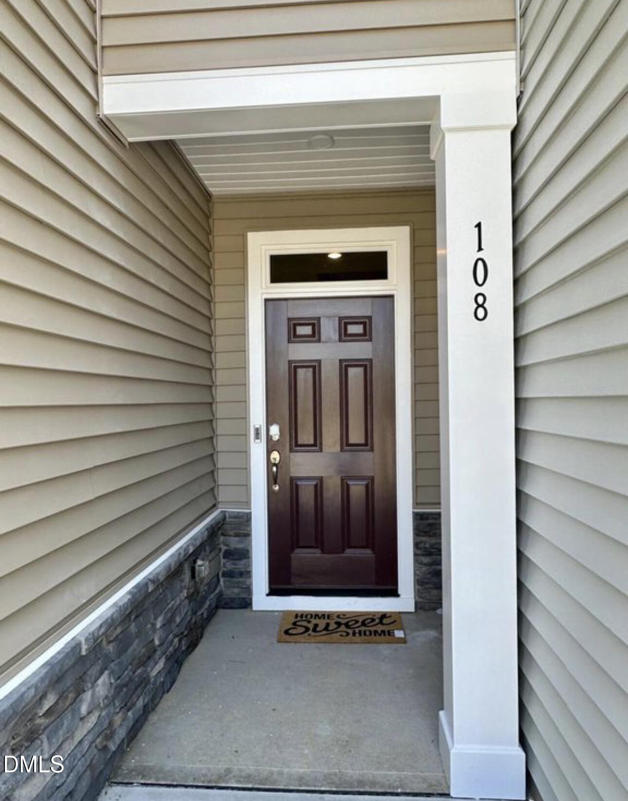 108 Jade Creek Drive Property Photo 2