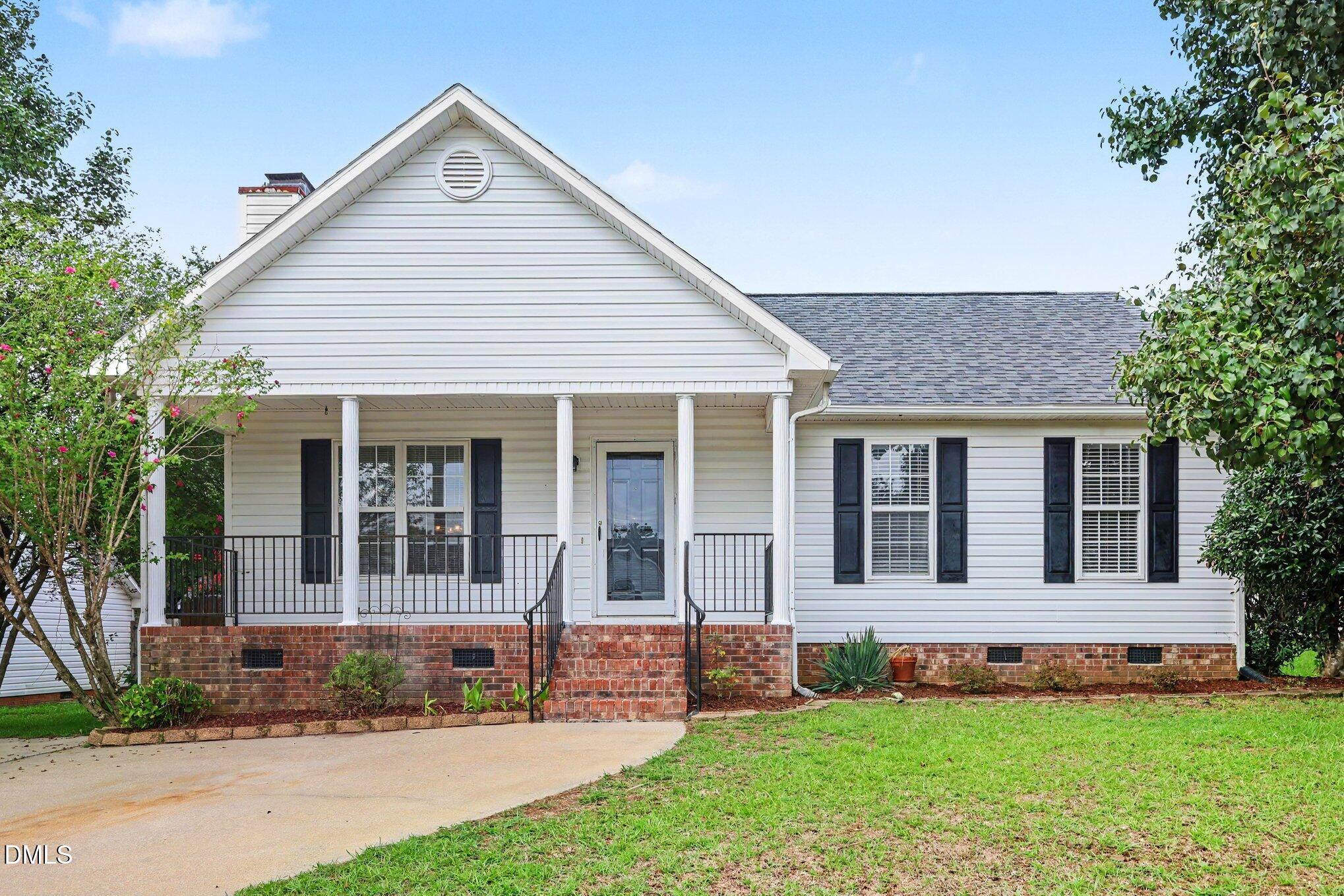 200 Waterford Drive Property Photo 2