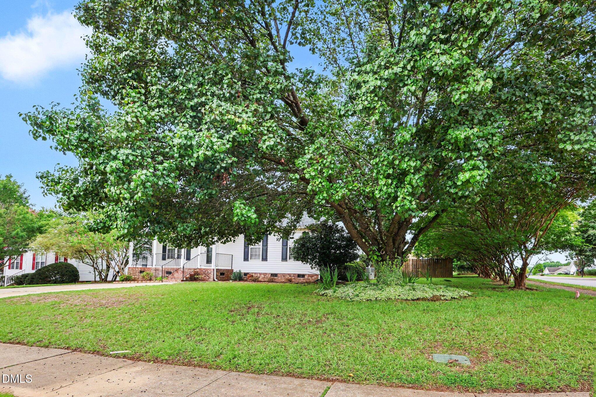 200 Waterford Drive Property Photo 4