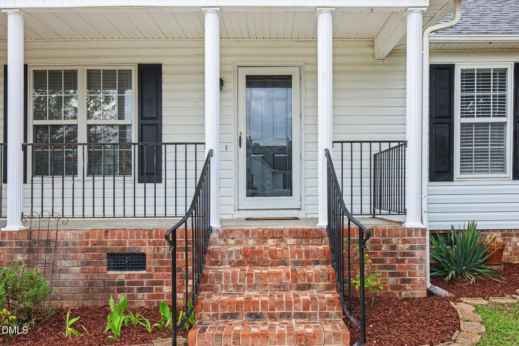 200 Waterford Drive Property Photo 6