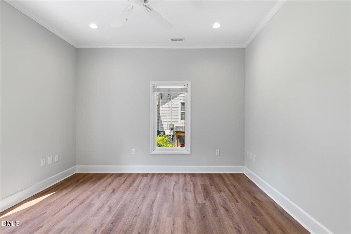 1023 S Main Street Property Photo 14