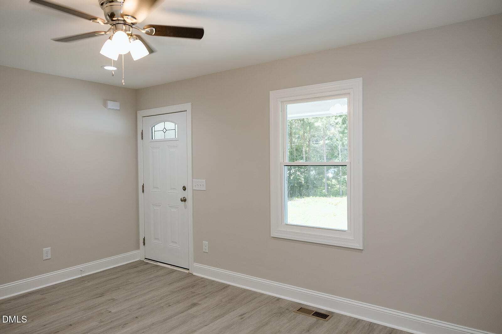 291 Knight Road Property Photo 2