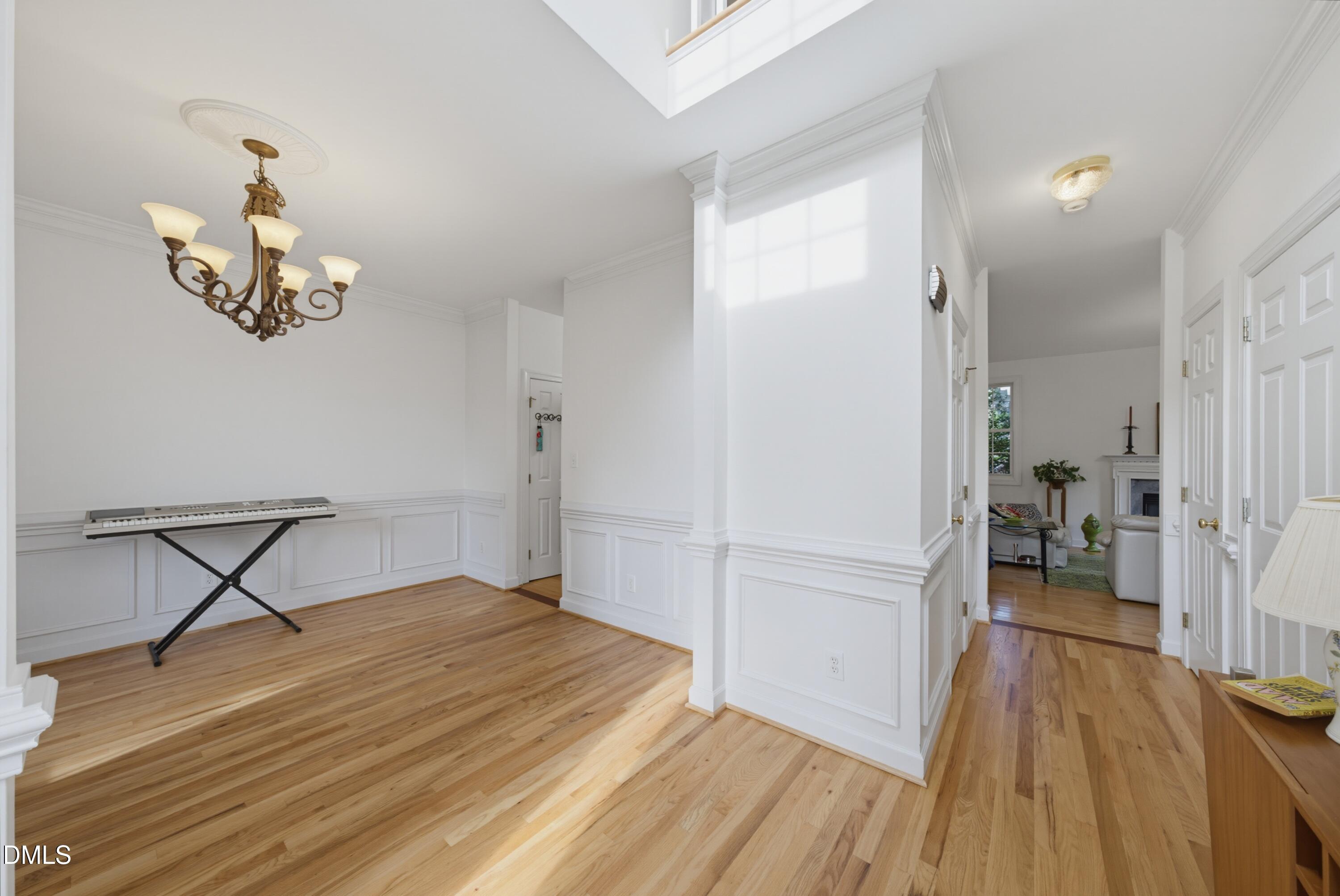 8901 Castleton Lane Property Photo 4