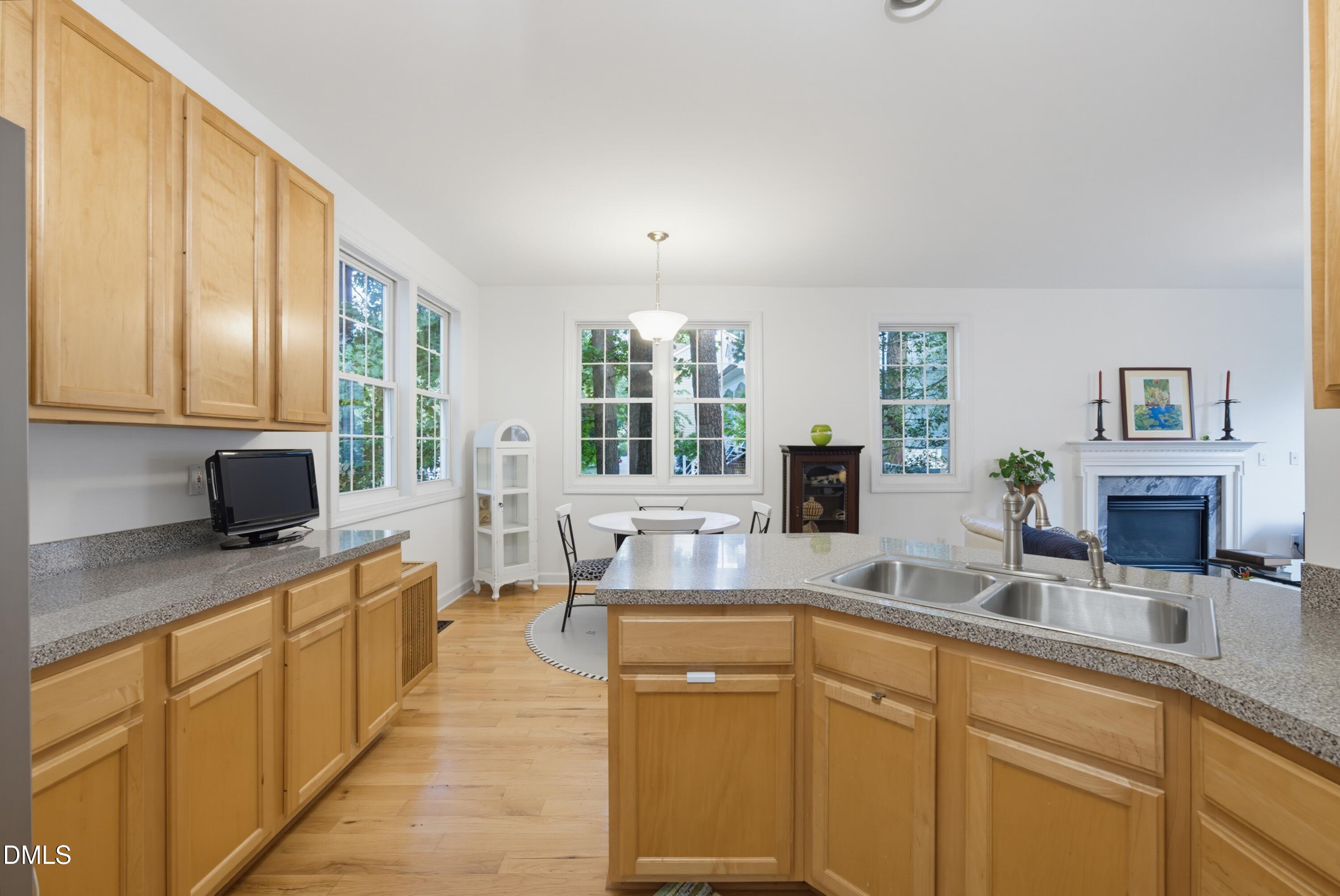 8901 Castleton Lane Property Photo 13