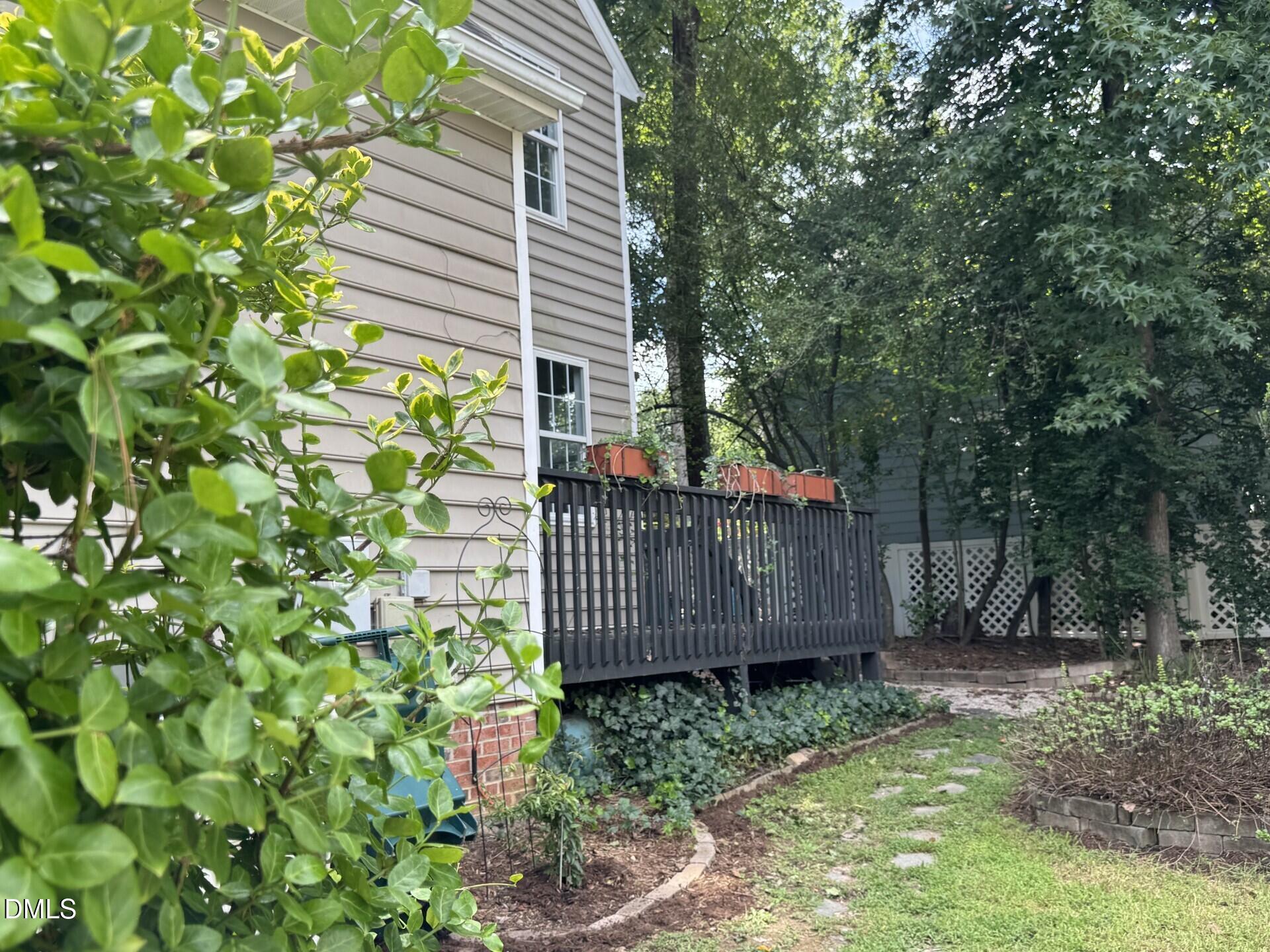 8901 Castleton Lane Property Photo 48