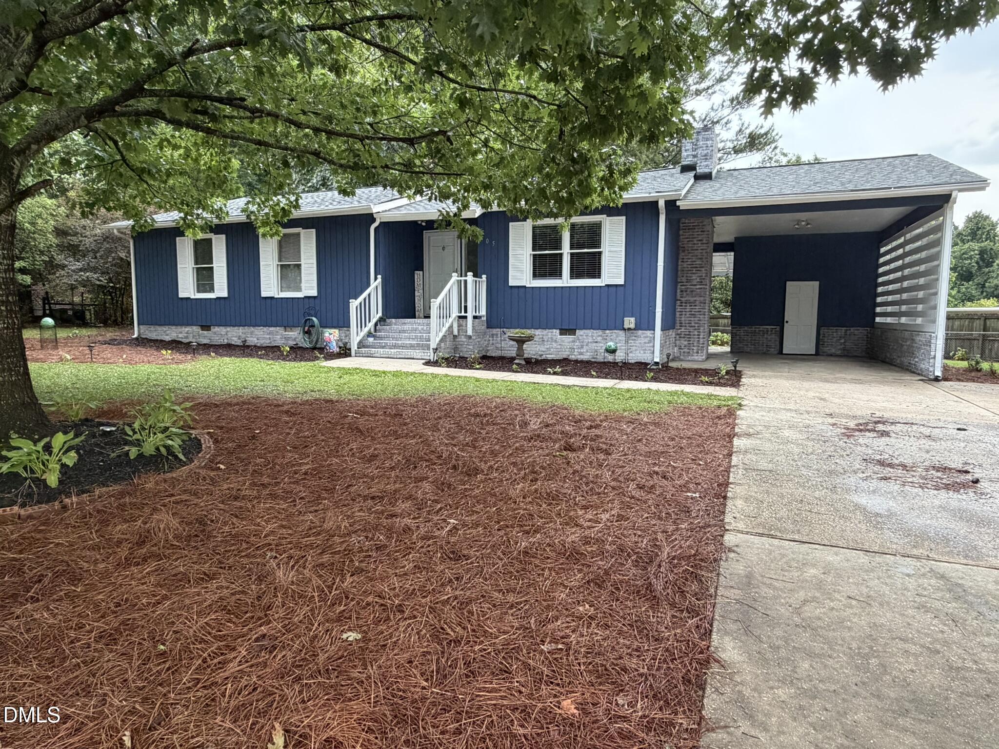 205 Sw Maynard Road Property Photo 1