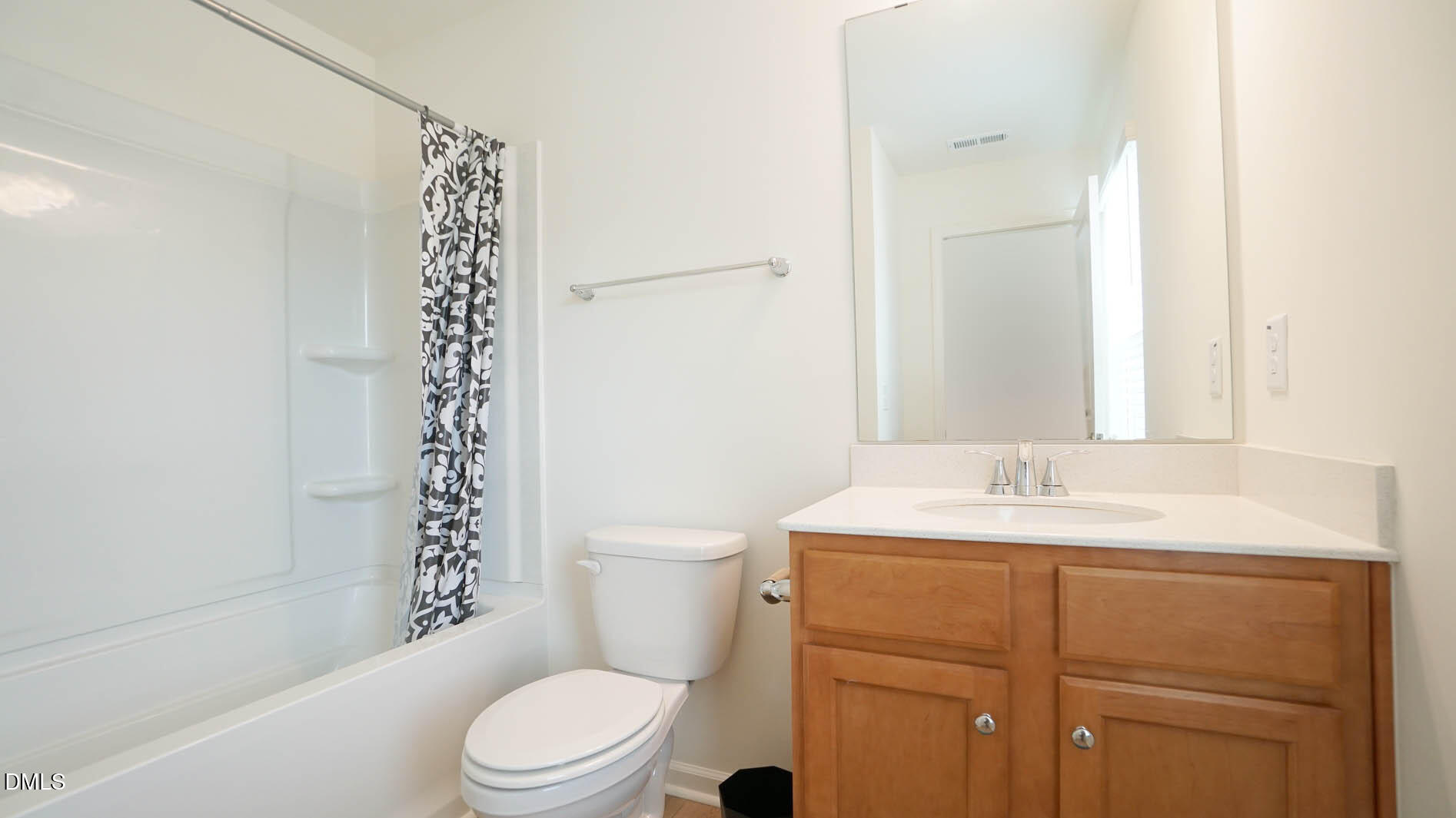 3070 Spline Circle Property Photo 29