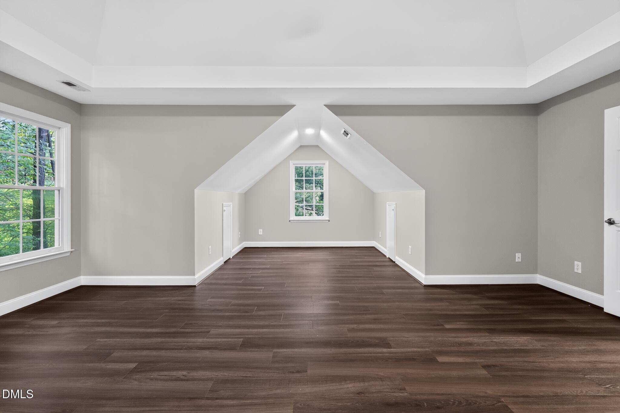 5206 Oakbrook Drive Property Photo 11