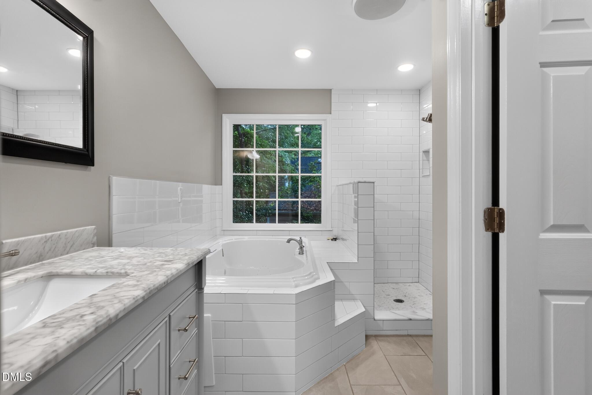 5206 Oakbrook Drive Property Photo 15