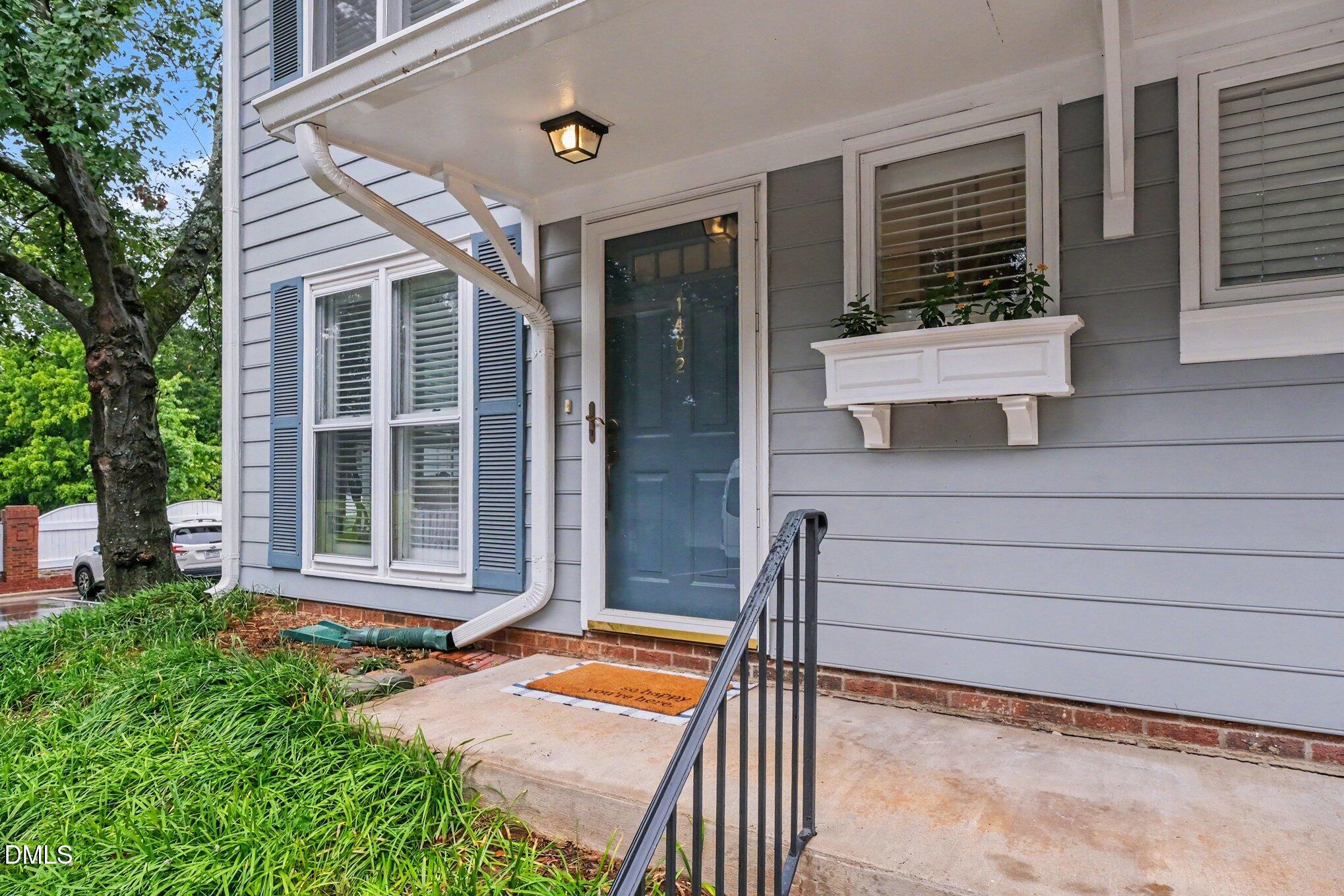 1402 Barton Place Drive Property Photo 2