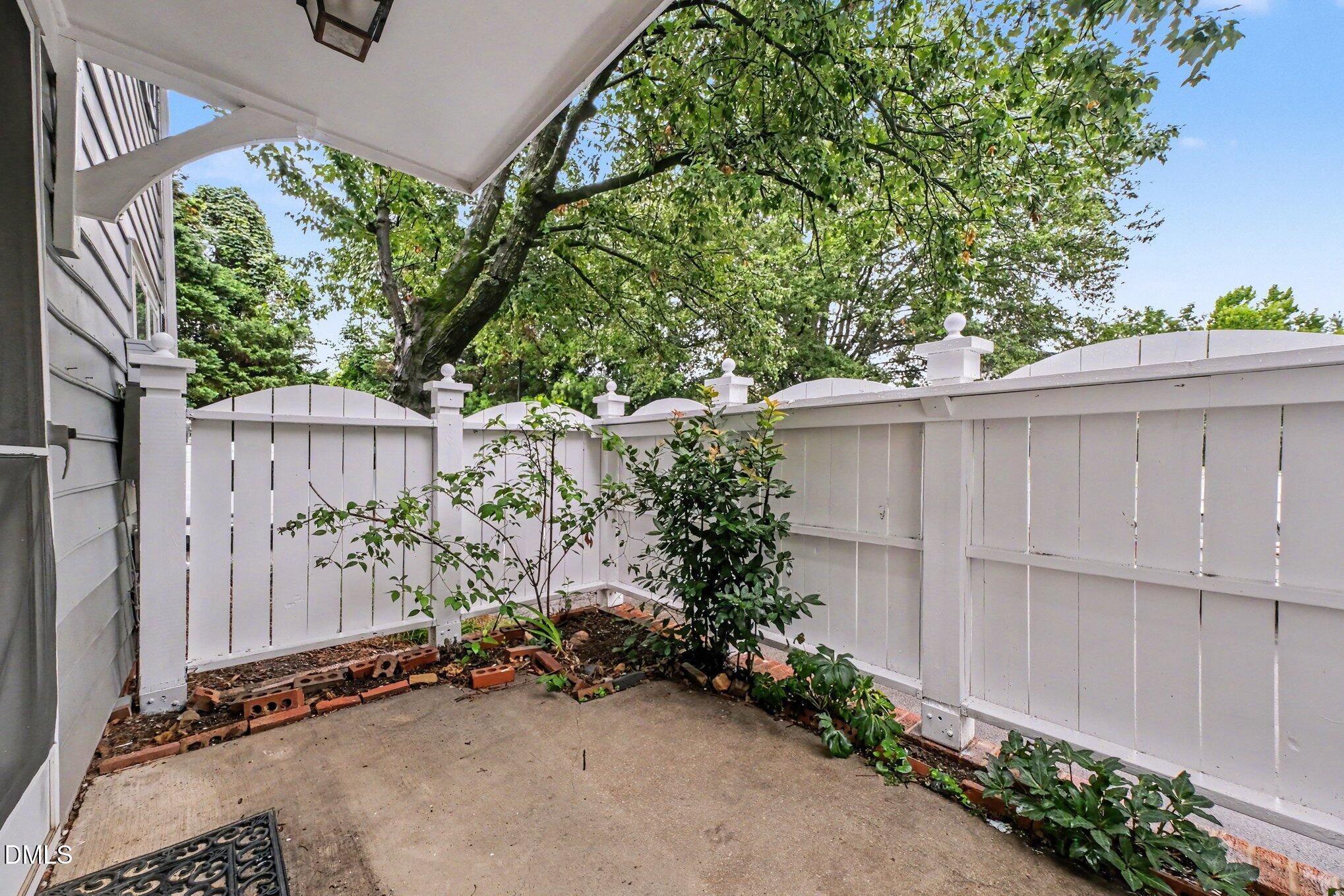 1402 Barton Place Drive Property Photo 15