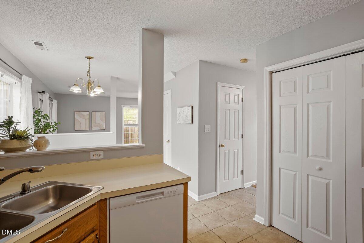 6 Sugar Maple Court Property Photo 9
