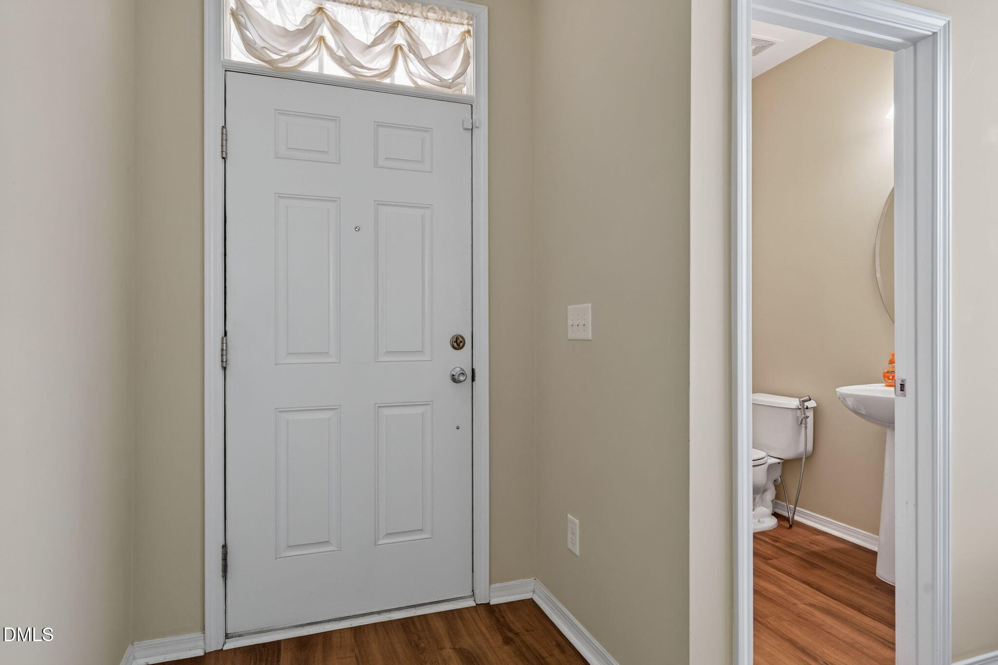 1903 Whirlaway Court Property Photo 7