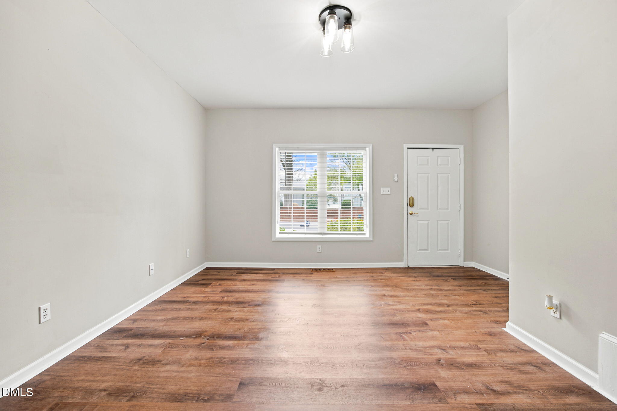 4704 Parkville Drive Property Photo 5