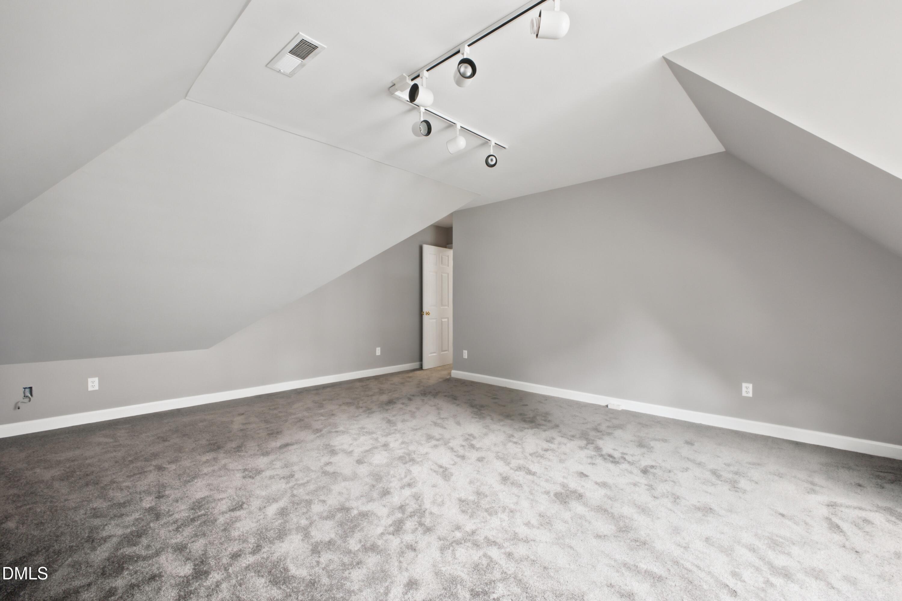 406 Cricketfield Lane Property Photo 48