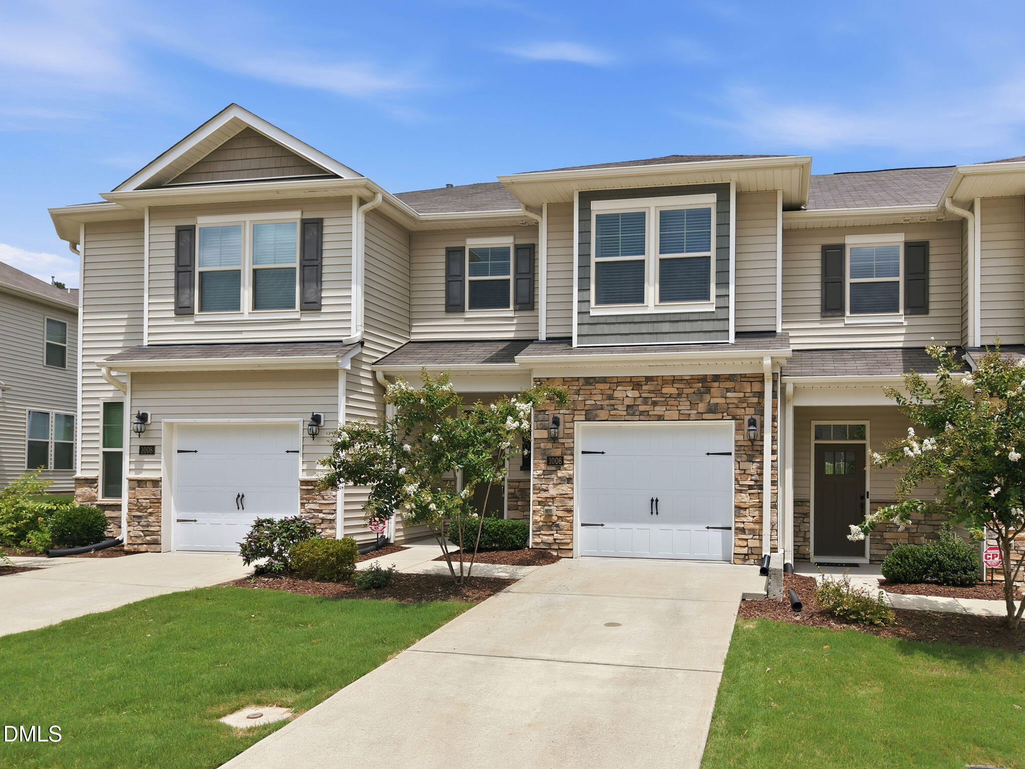 1006 Azimuth Drive Property Photo 2