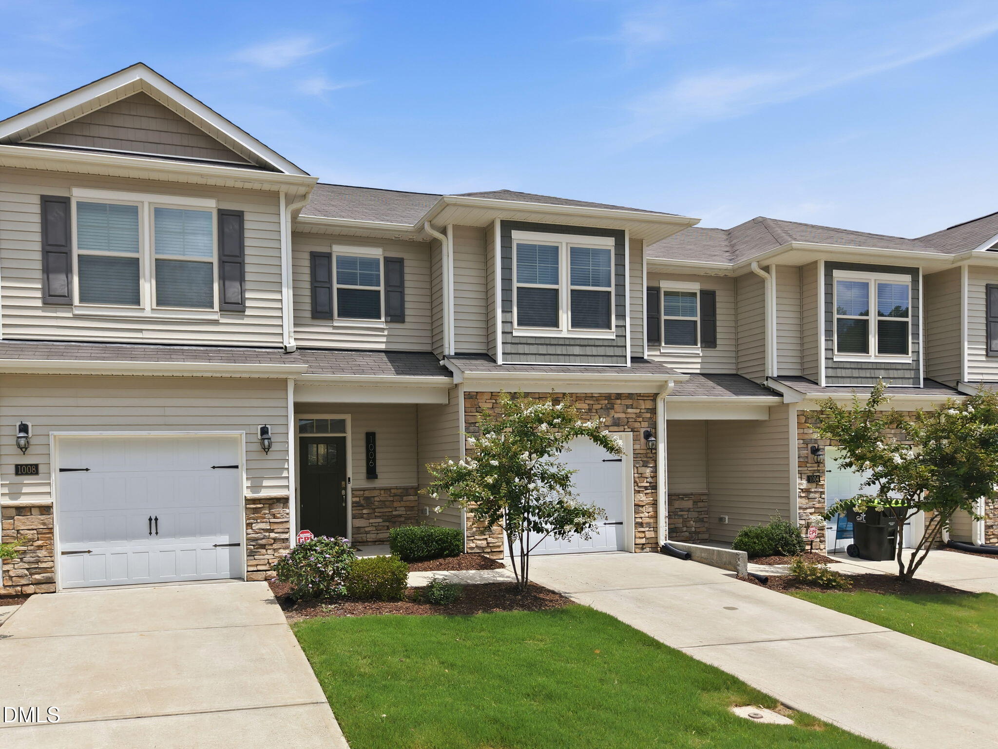 1006 Azimuth Drive Property Photo 4