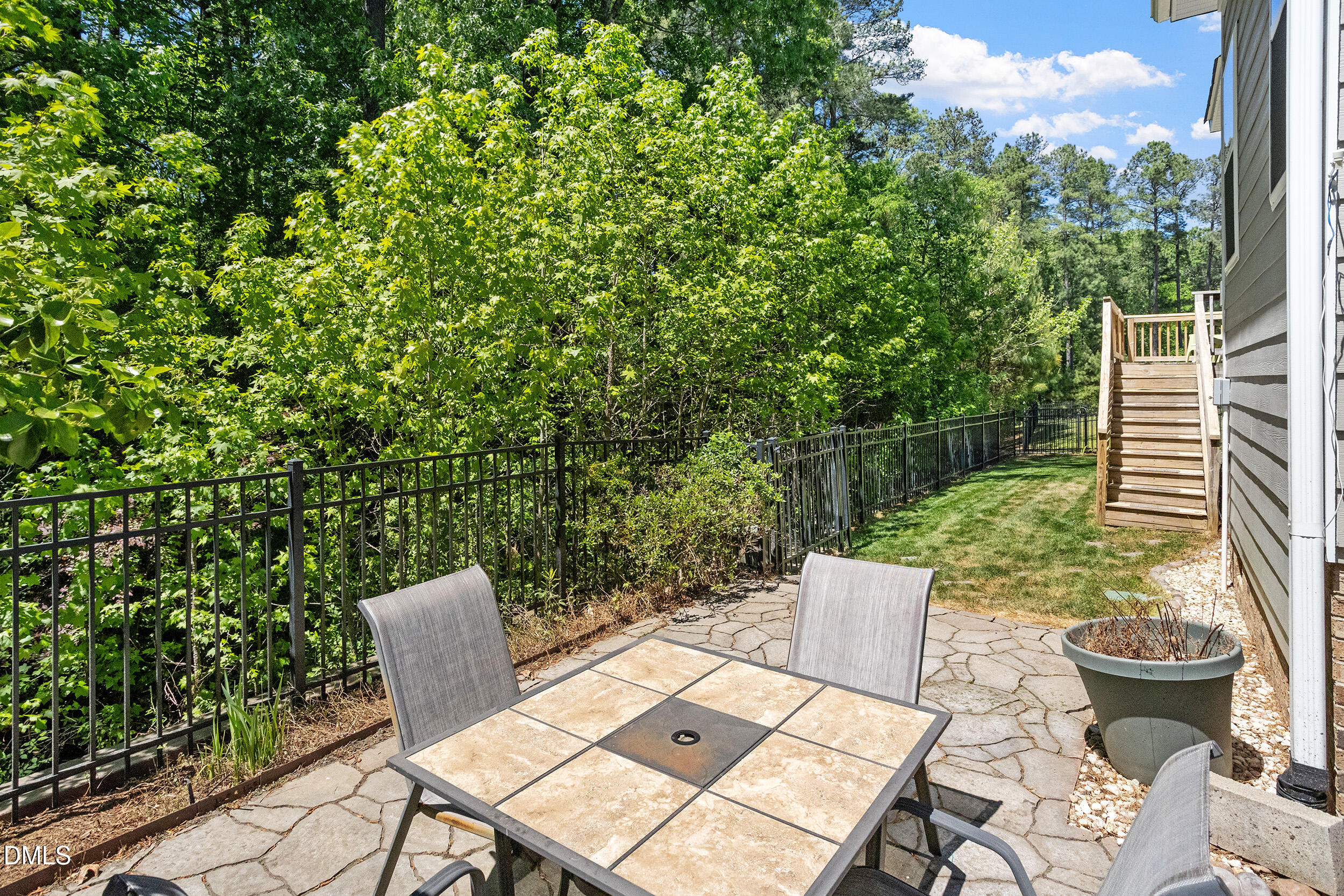 235 Strolling Way Property Photo 31