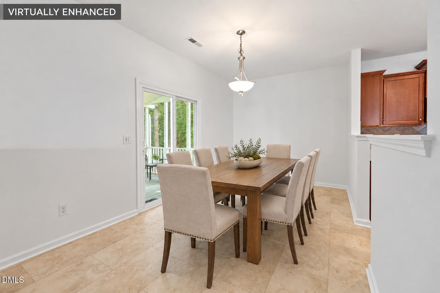817 Edgeware Way Property Photo 10