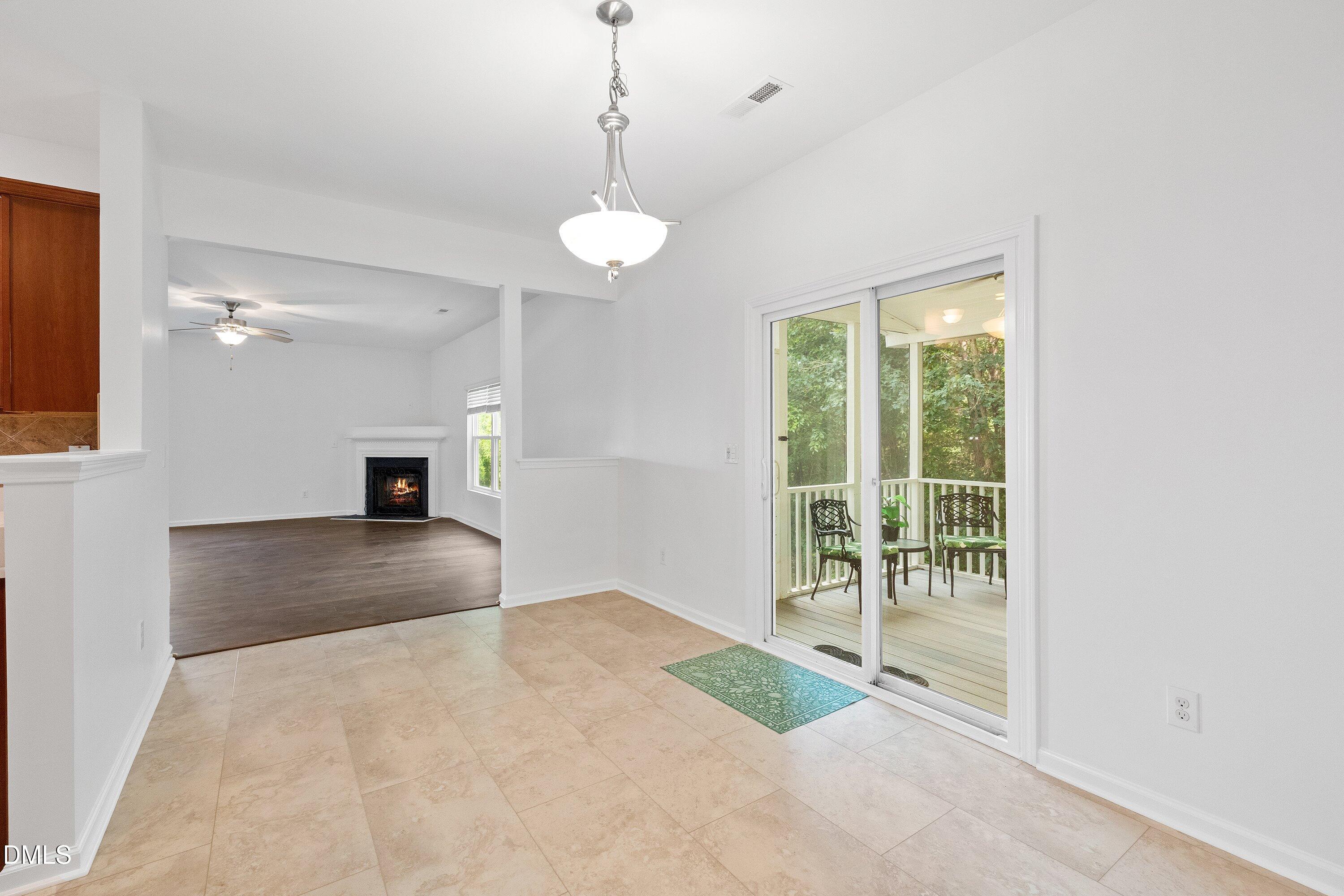 817 Edgeware Way Property Photo 19