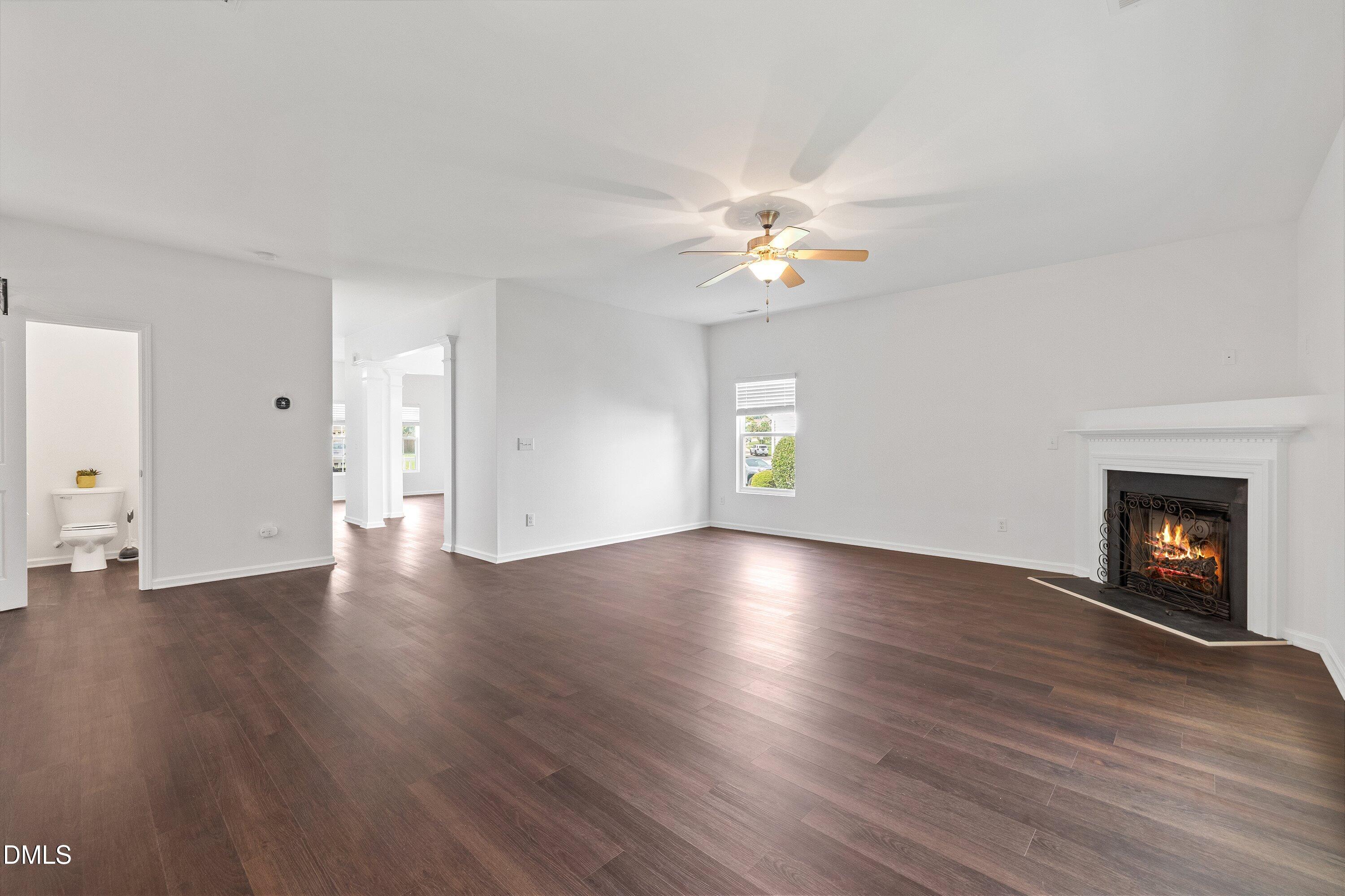 817 Edgeware Way Property Photo 28