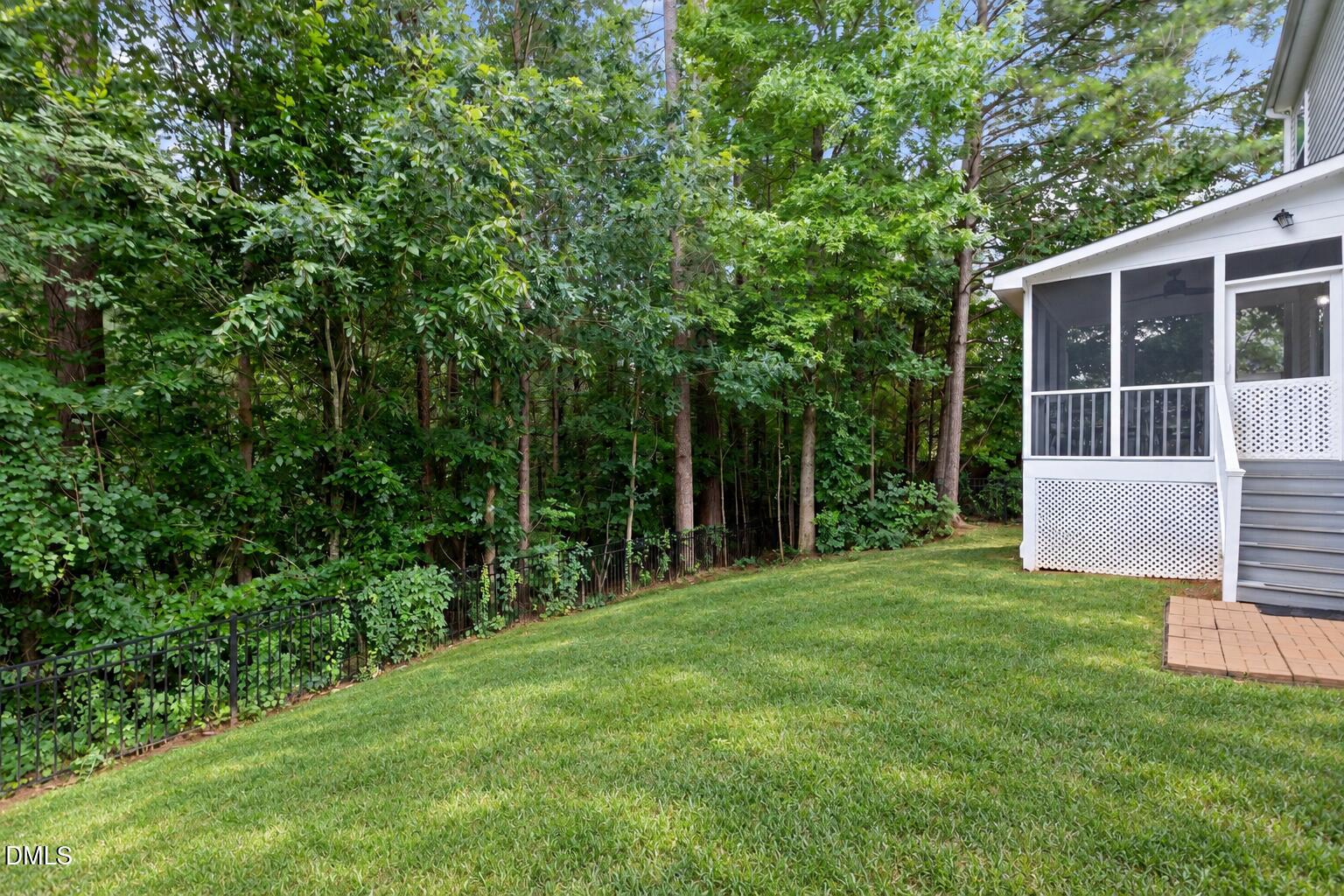 817 Edgeware Way Property Photo 45