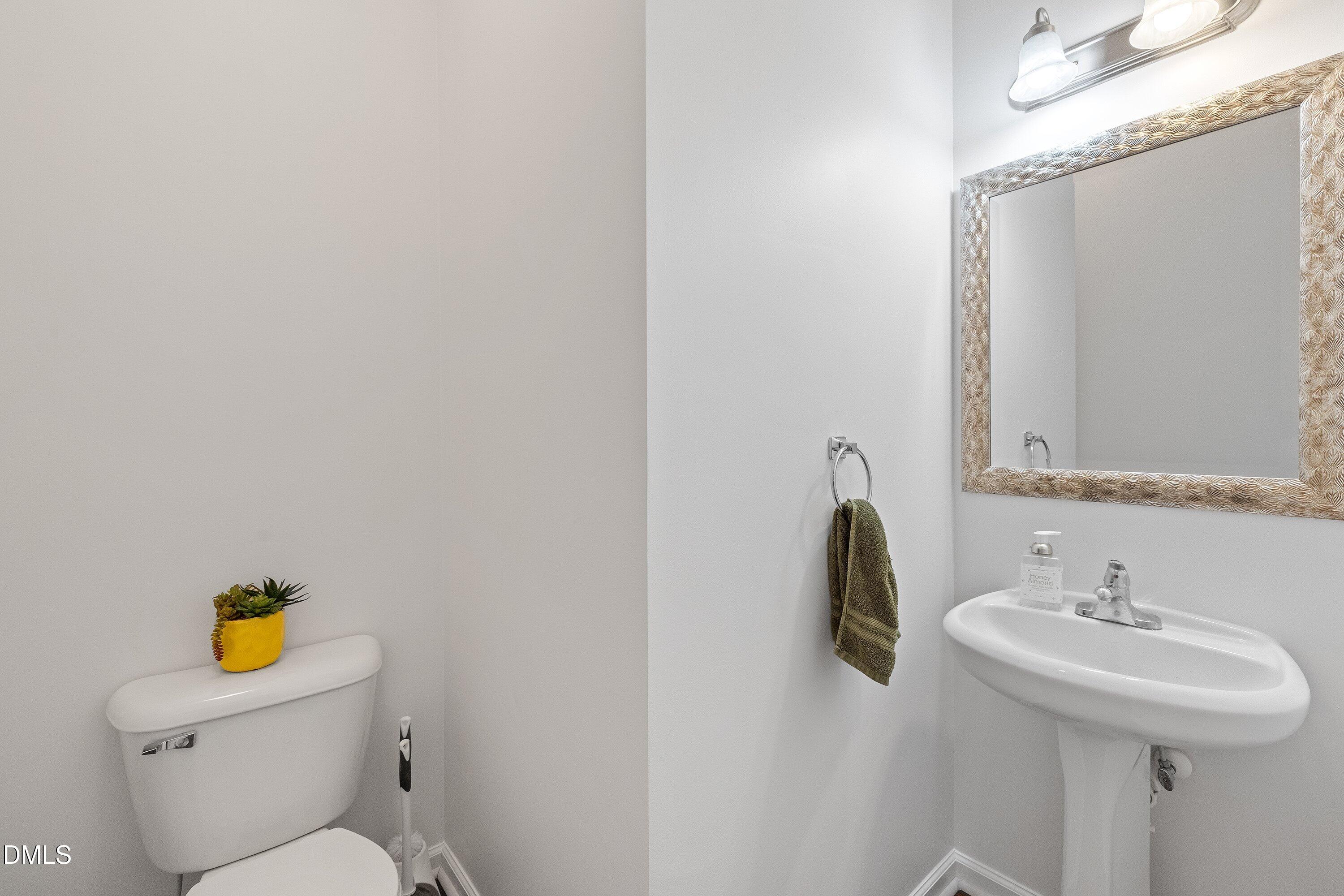 817 Edgeware Way Property Photo 62