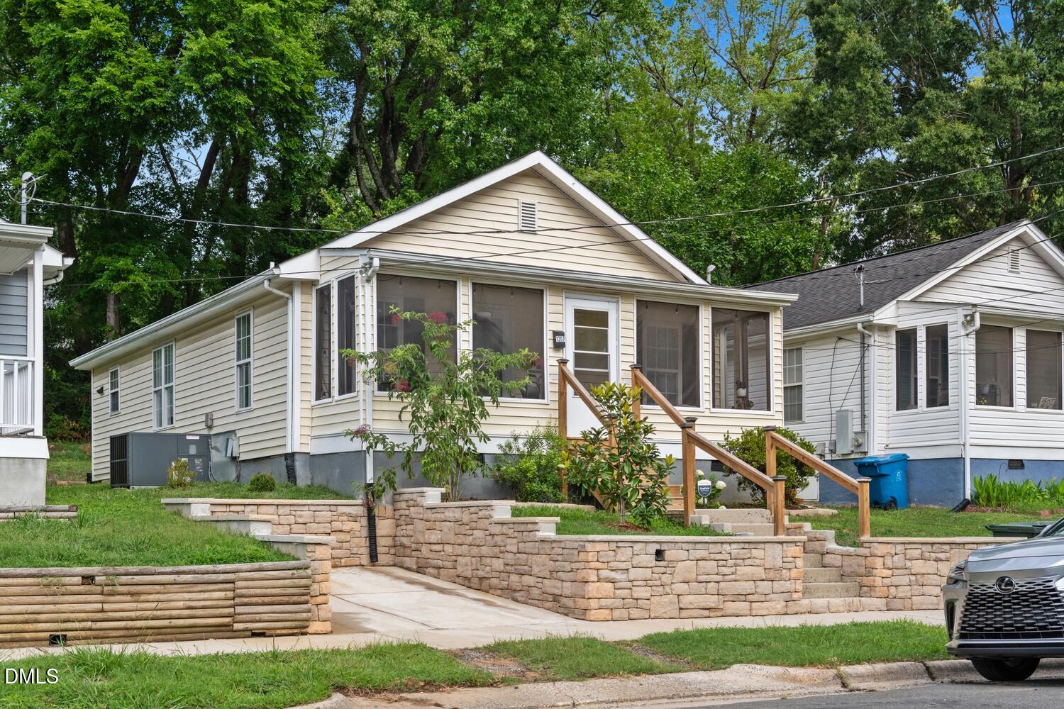1207 Berkeley Street Property Photo 3