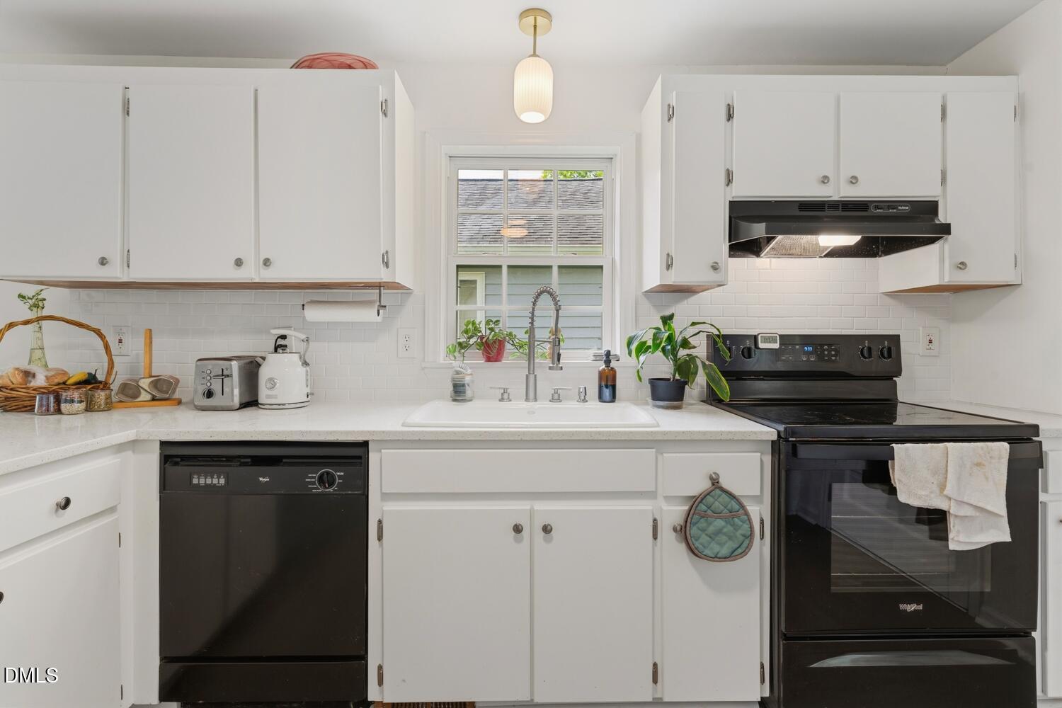 1207 Berkeley Street Property Photo 12