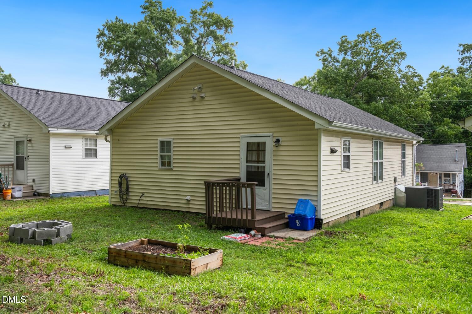 1207 Berkeley Street Property Photo 23