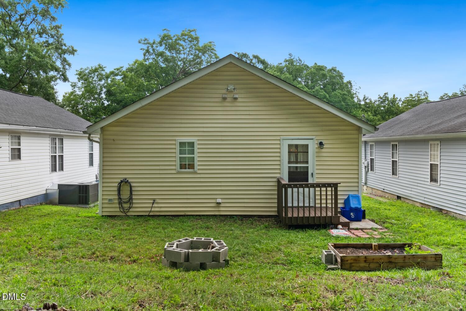 1207 Berkeley Street Property Photo 24