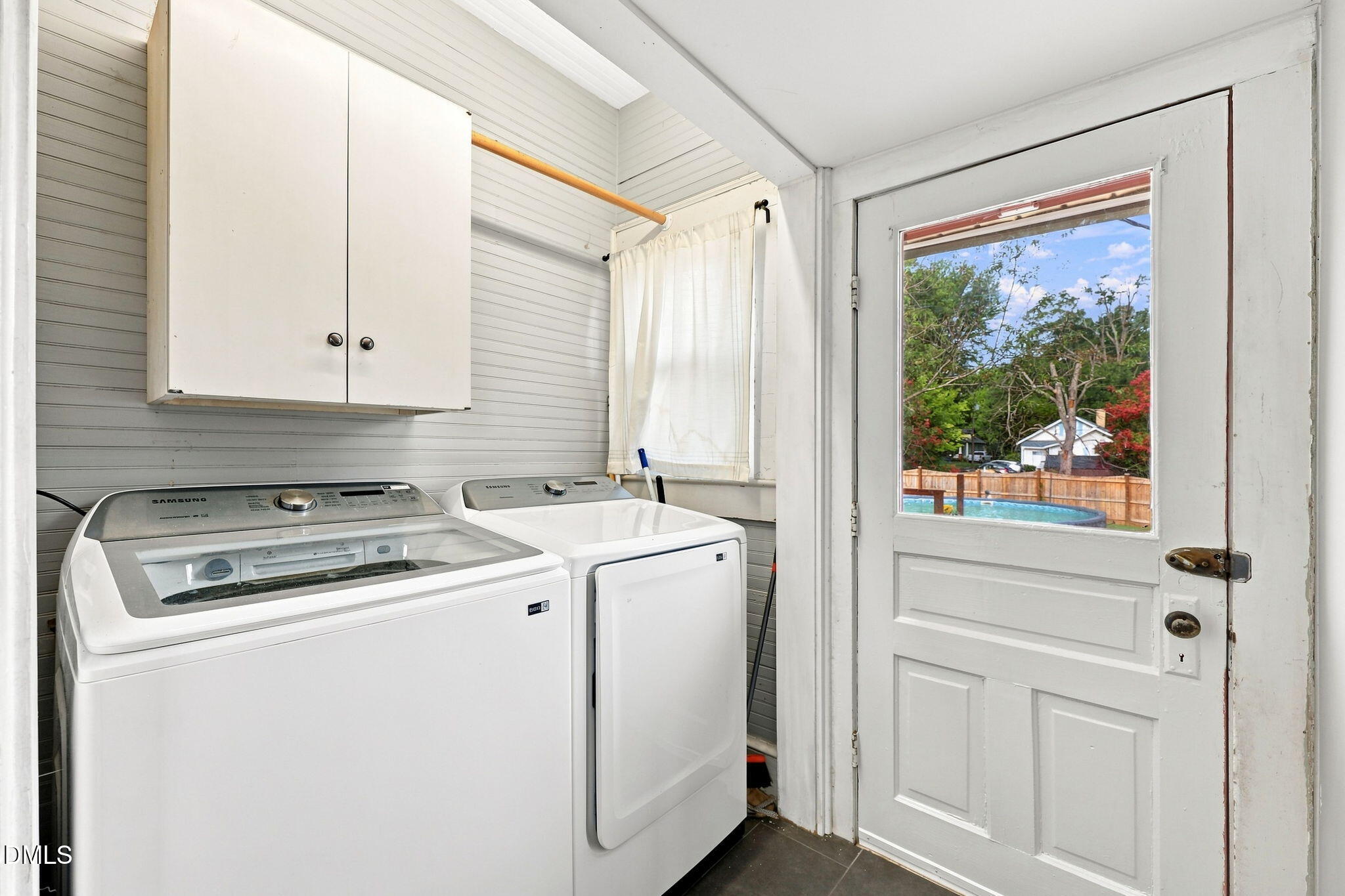 319 Apple Street Property Photo 18