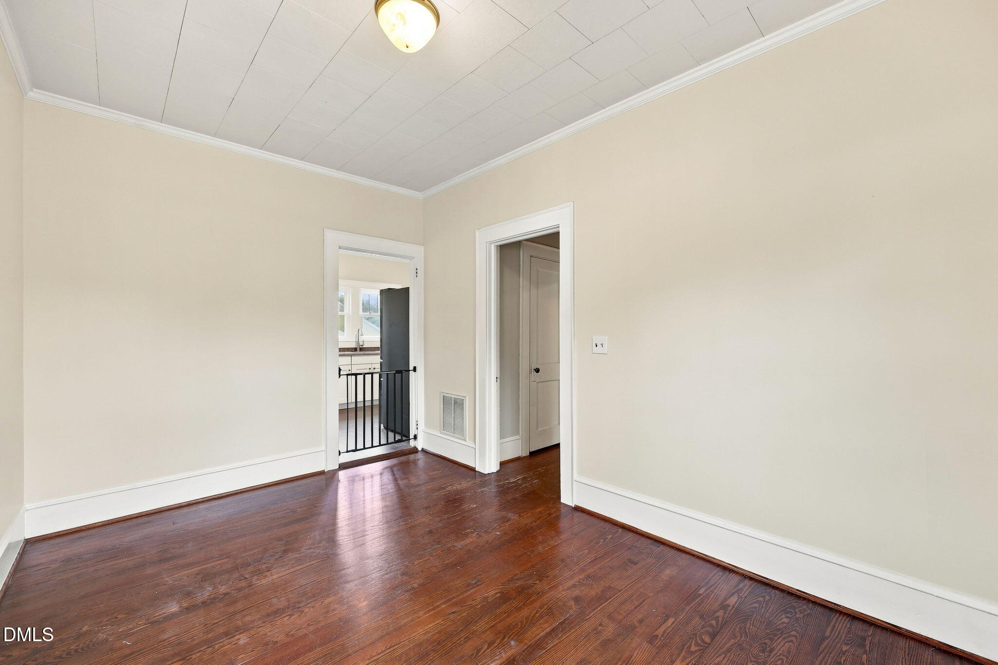 319 Apple Street Property Photo 21