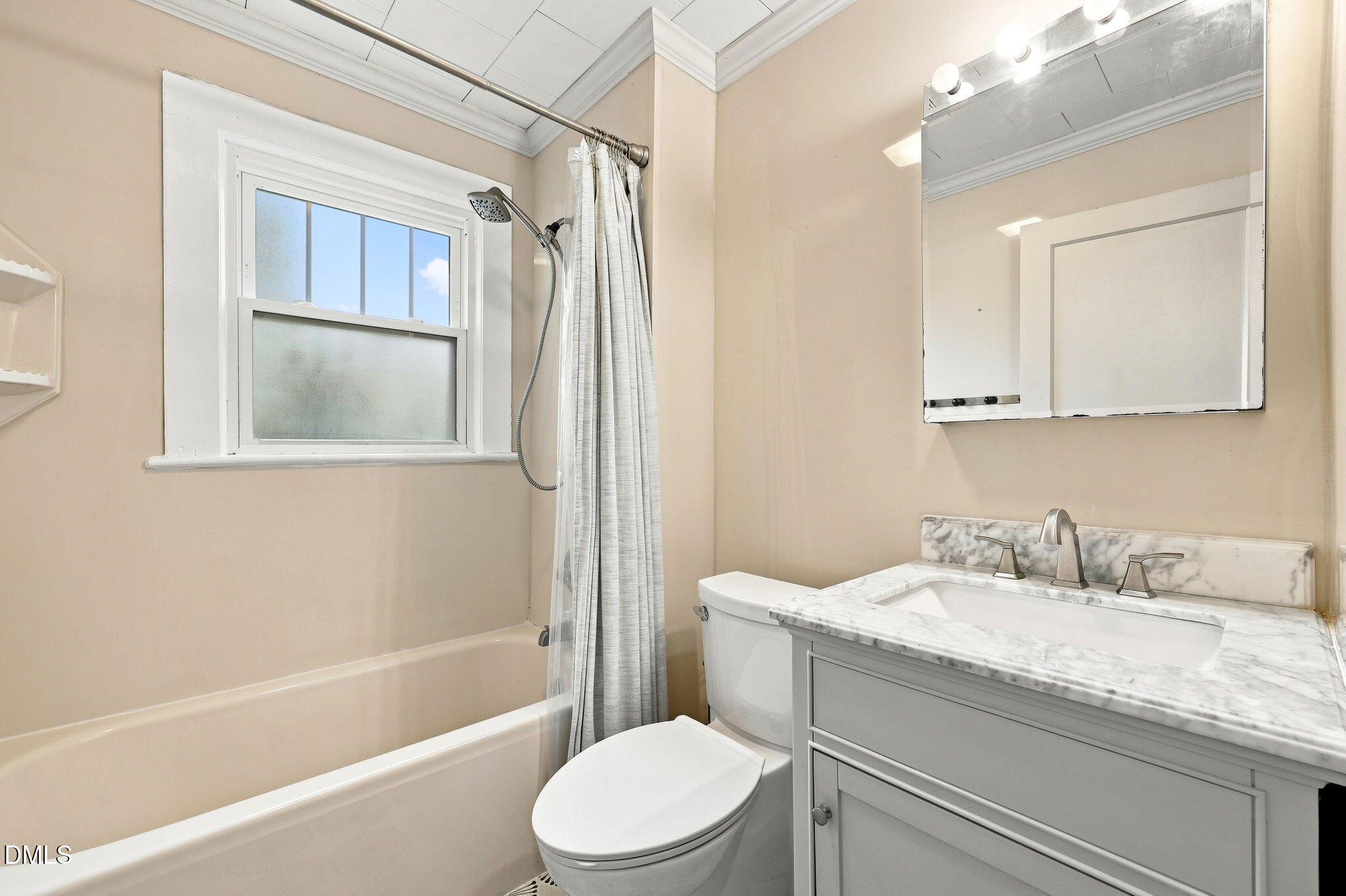 319 Apple Street Property Photo 22