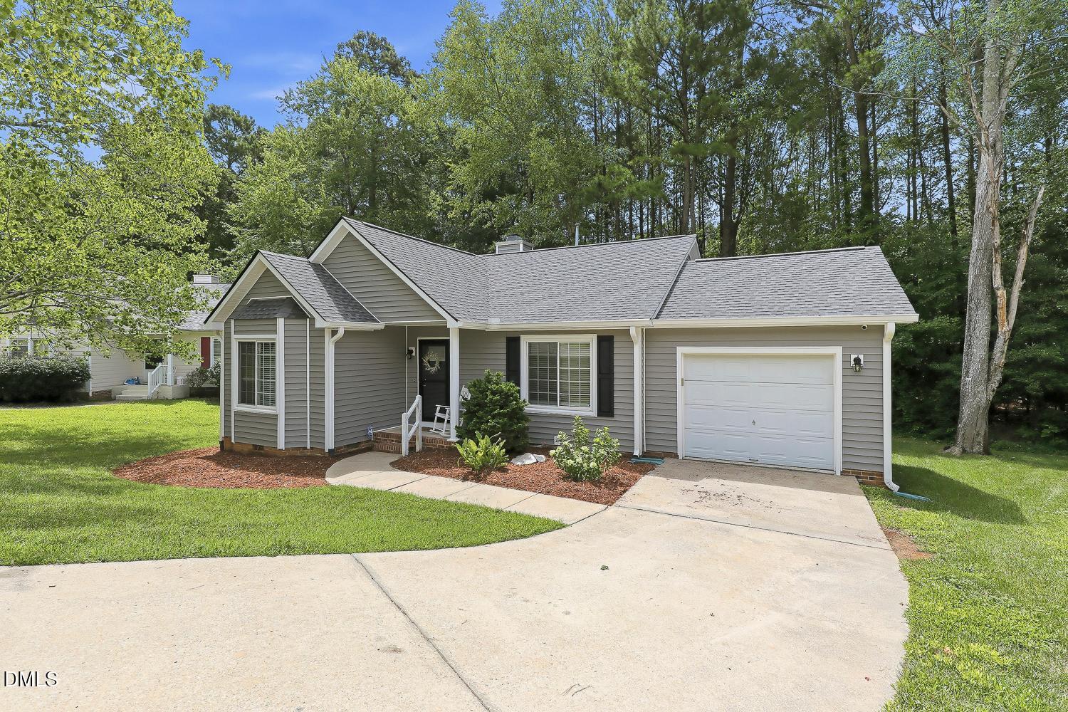 306 Wax Myrtle Court Property Photo 2