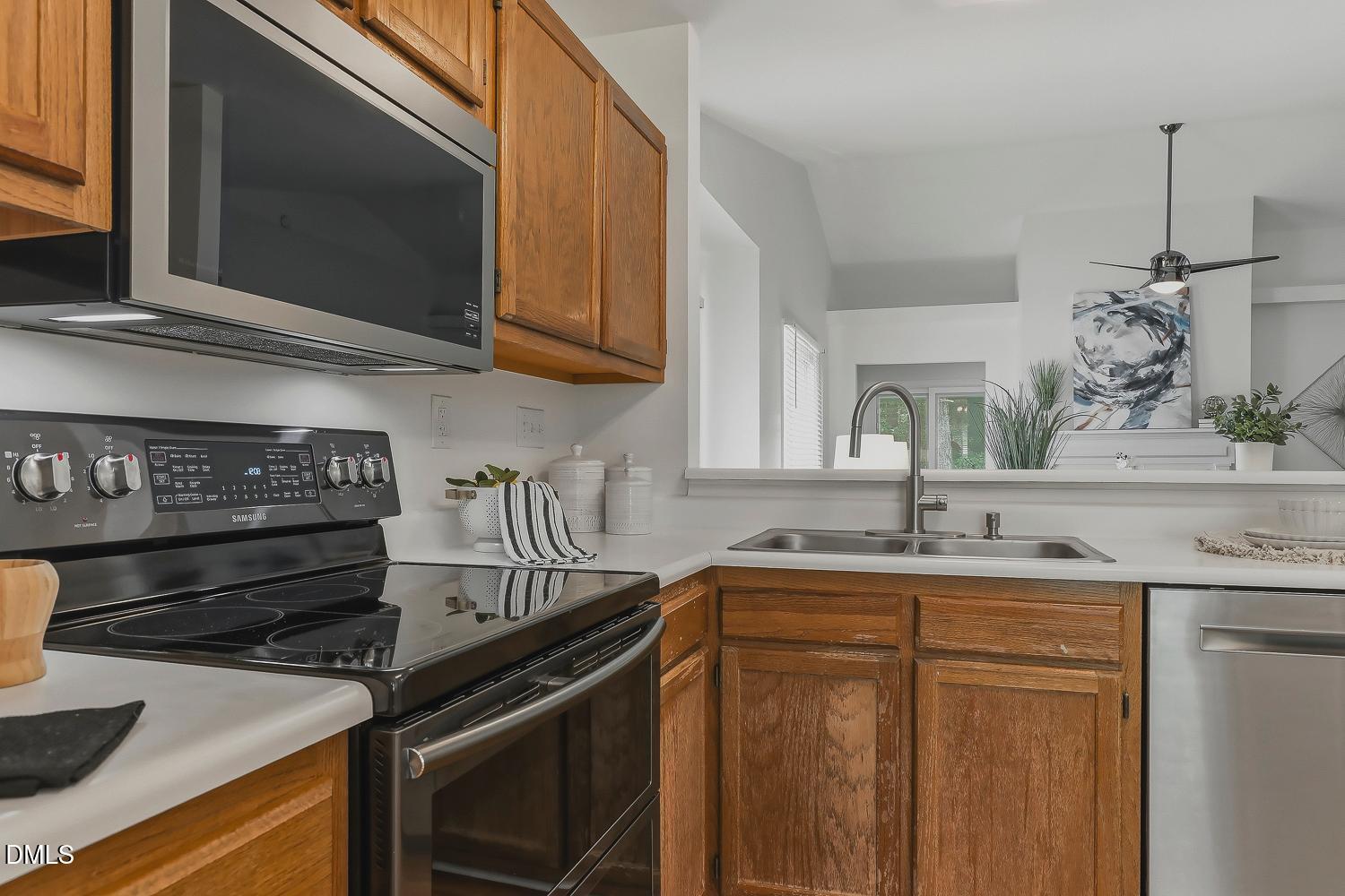 306 Wax Myrtle Court Property Photo 10