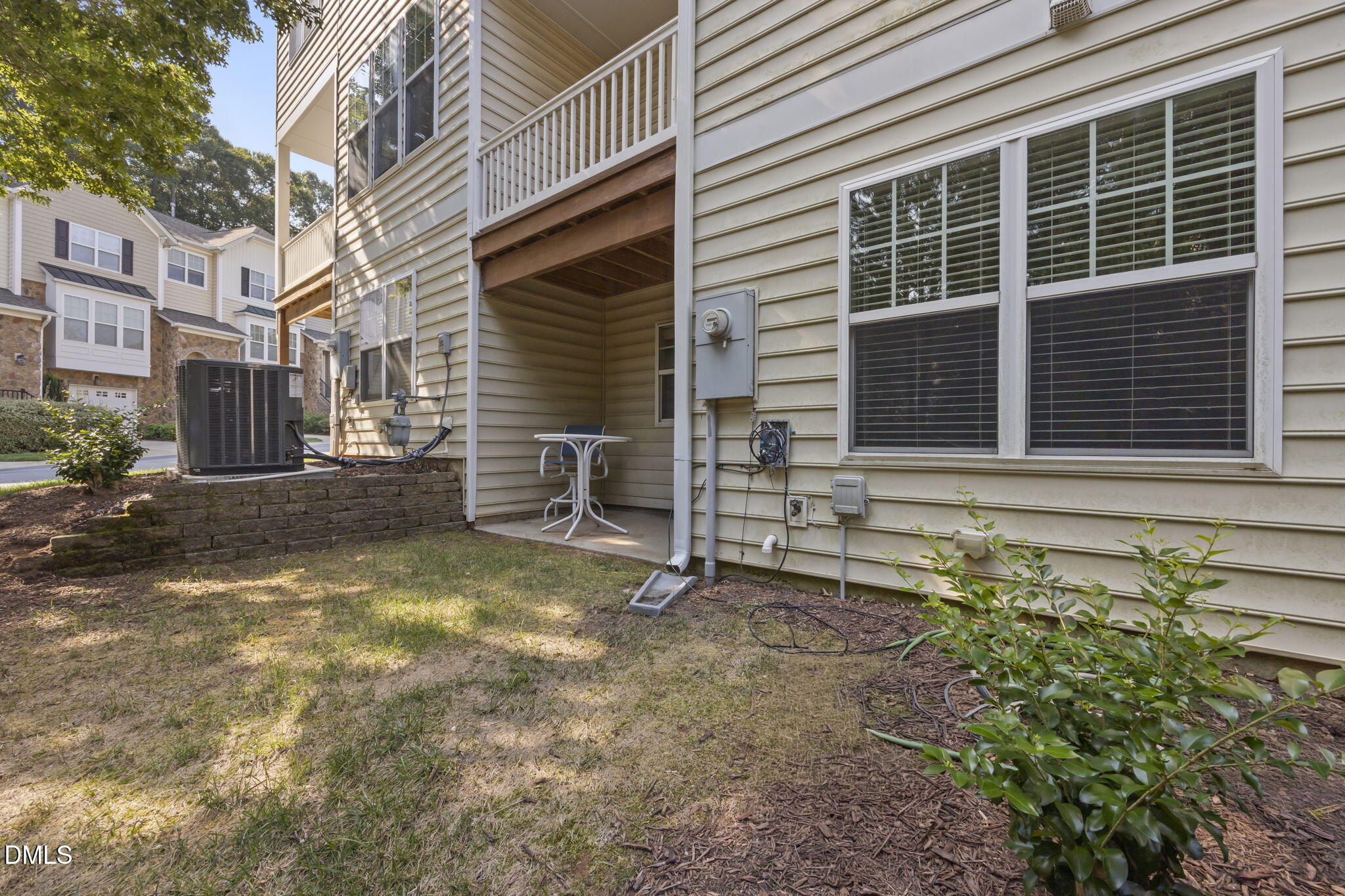 5916 Longeria Court Property Photo 8