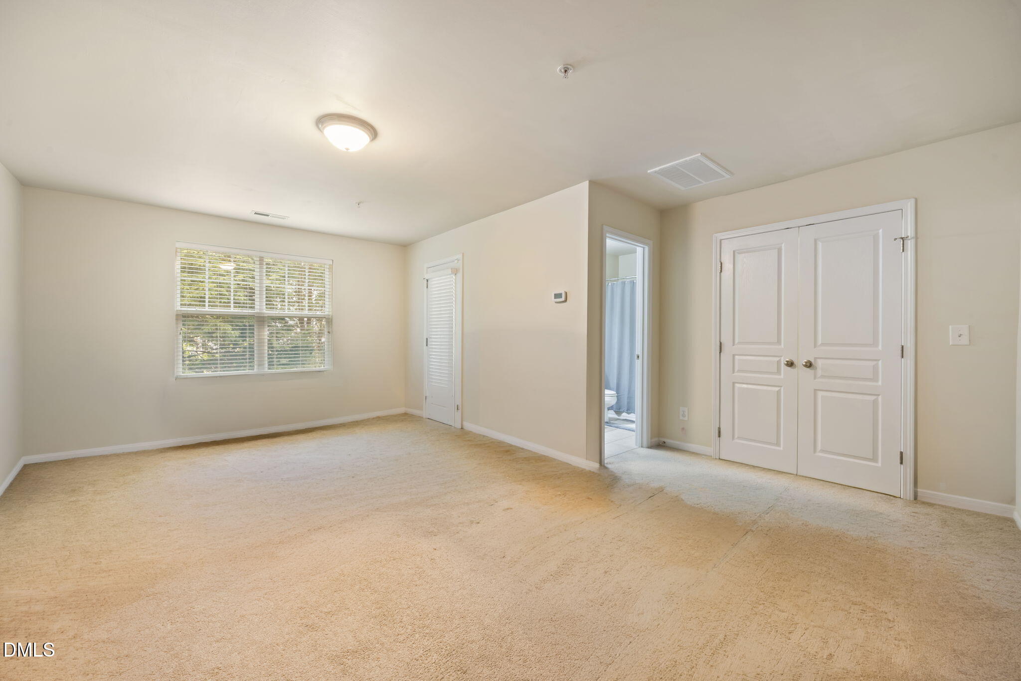 5916 Longeria Court Property Photo 10