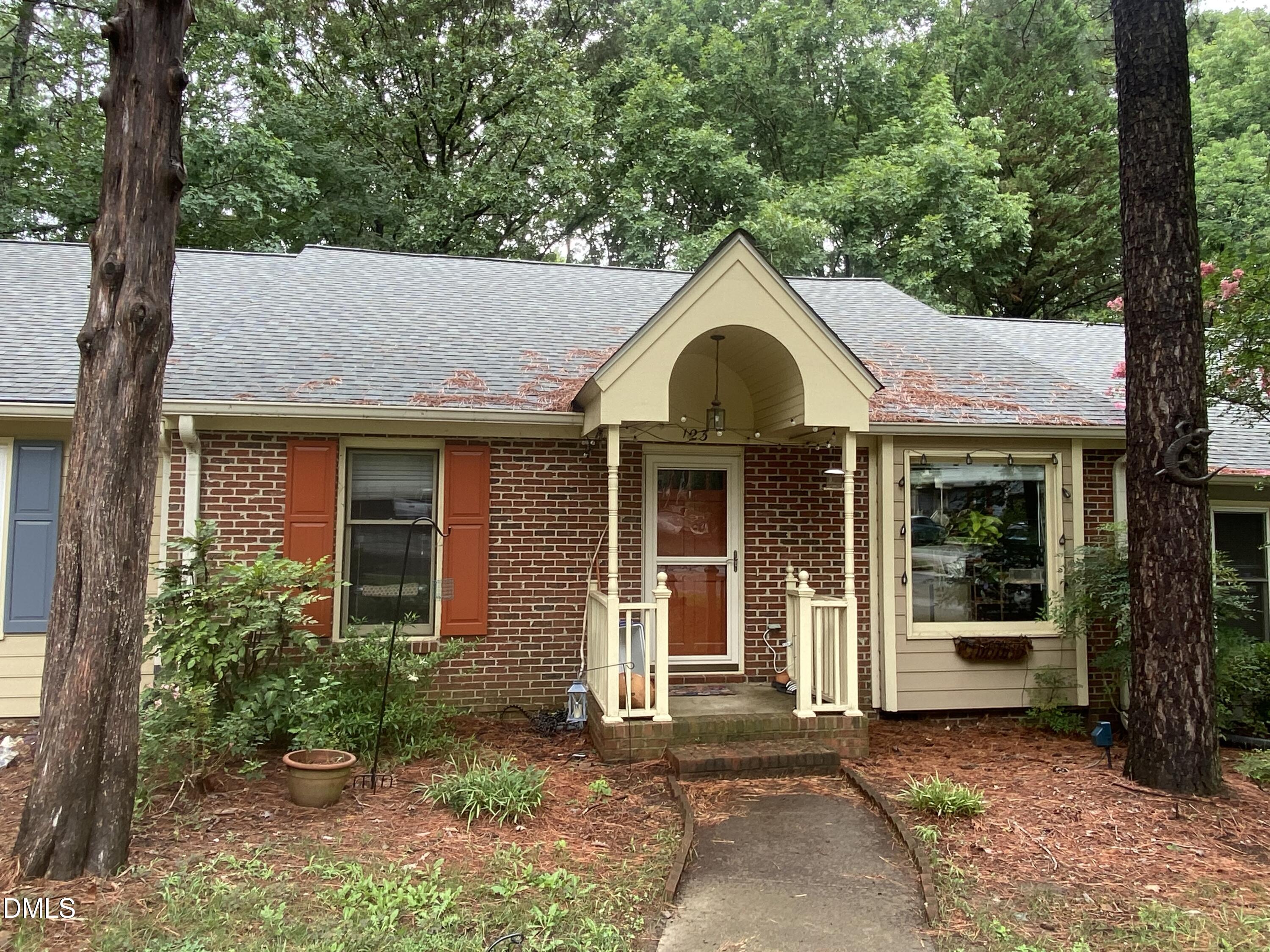 123 Boldleaf Court Property Photo 3