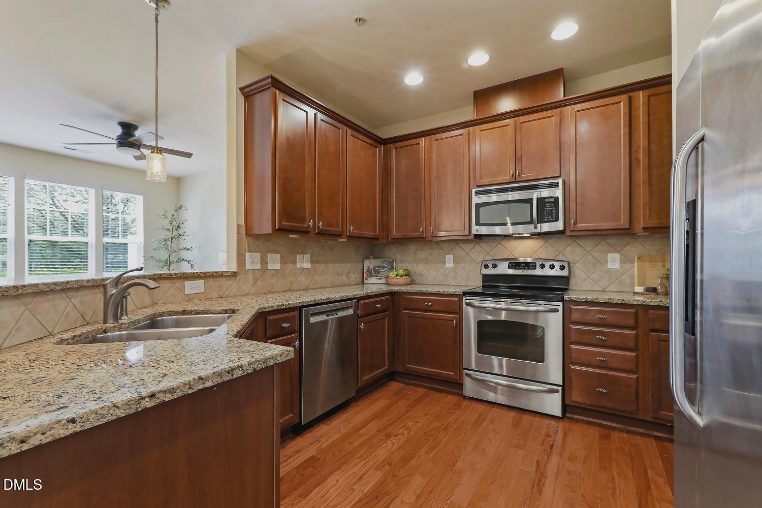 9137 Wooden Road Property Photo 5