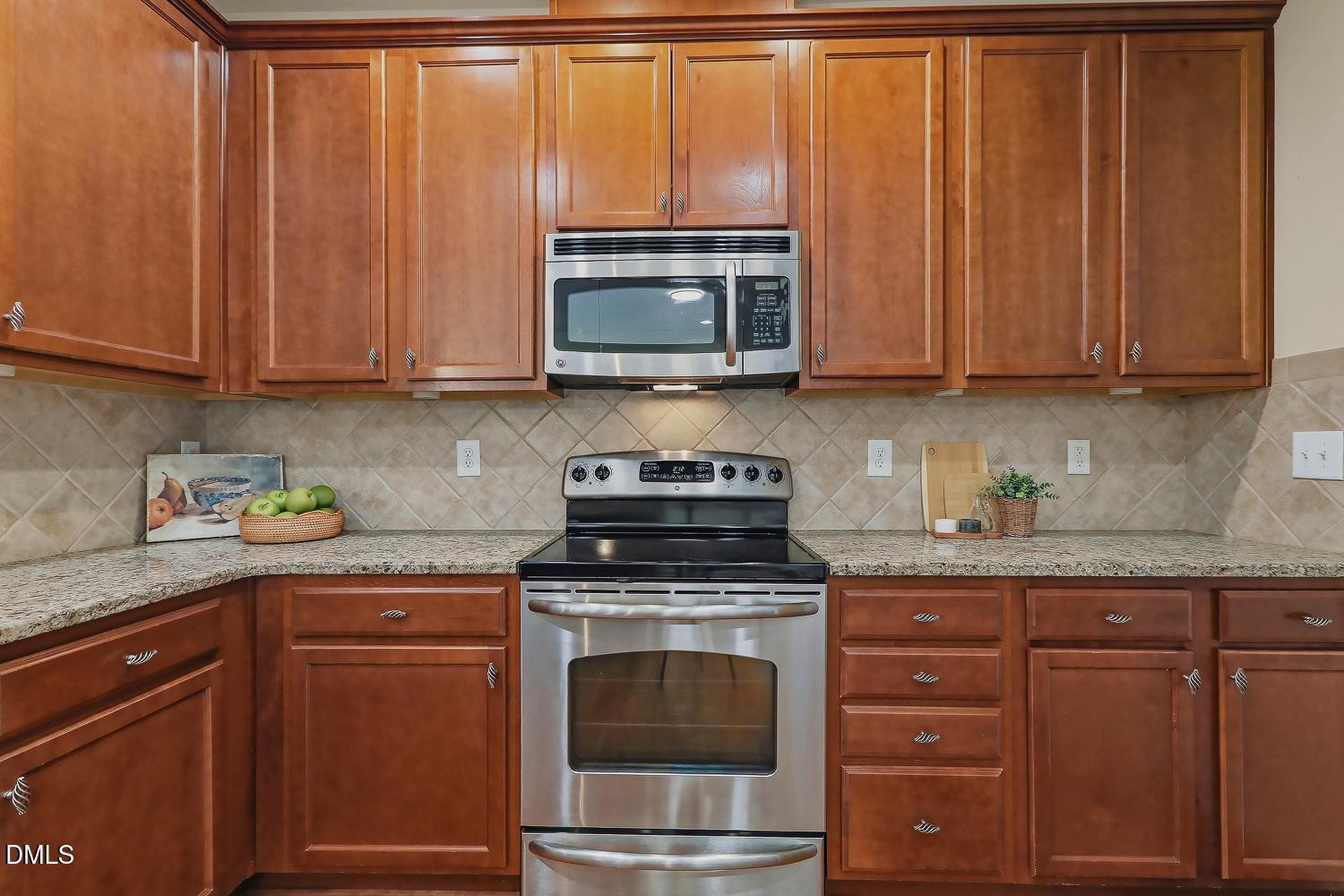 9137 Wooden Road Property Photo 7
