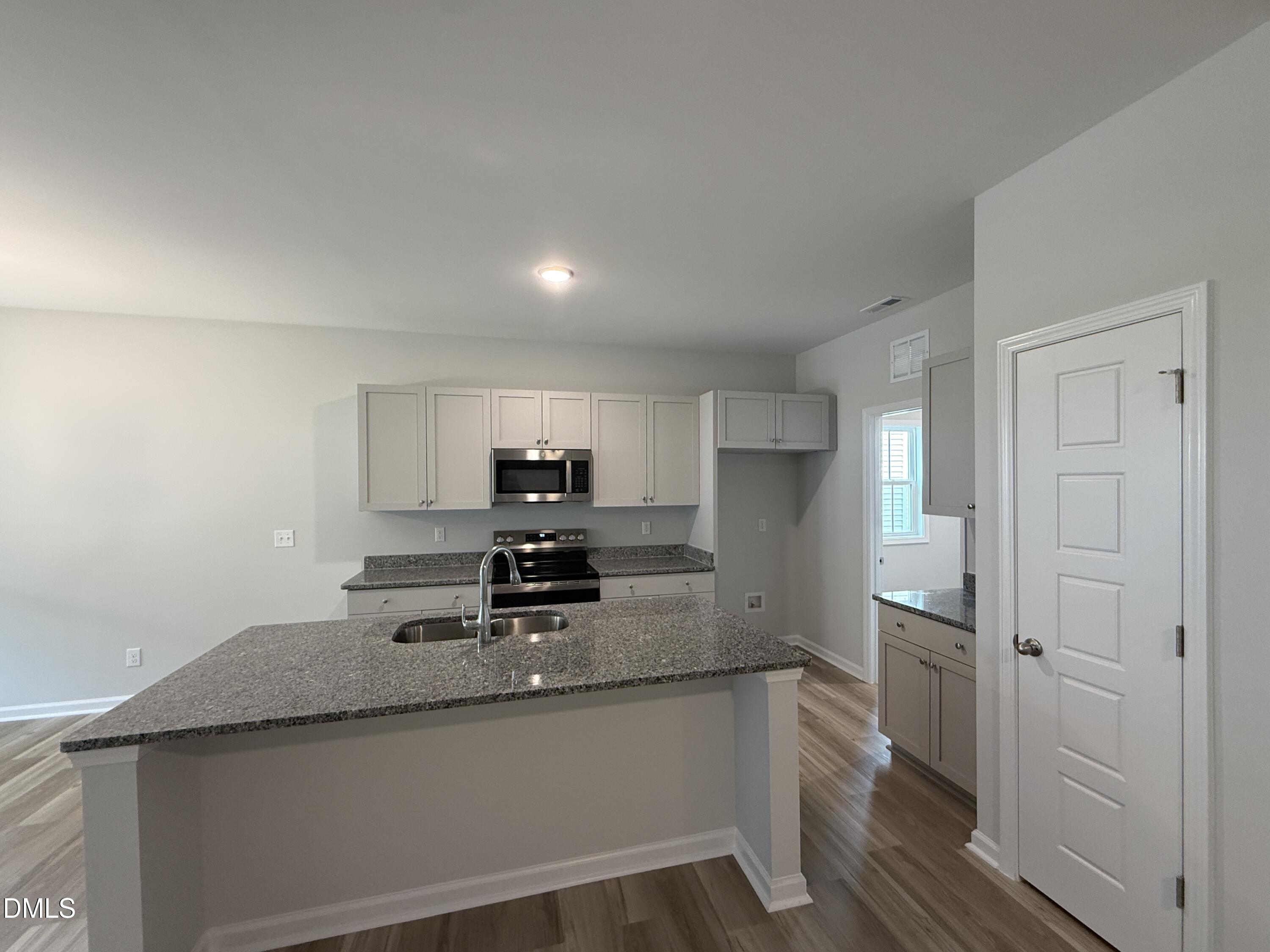 101 Crossvine Street (9) Property Photo 5