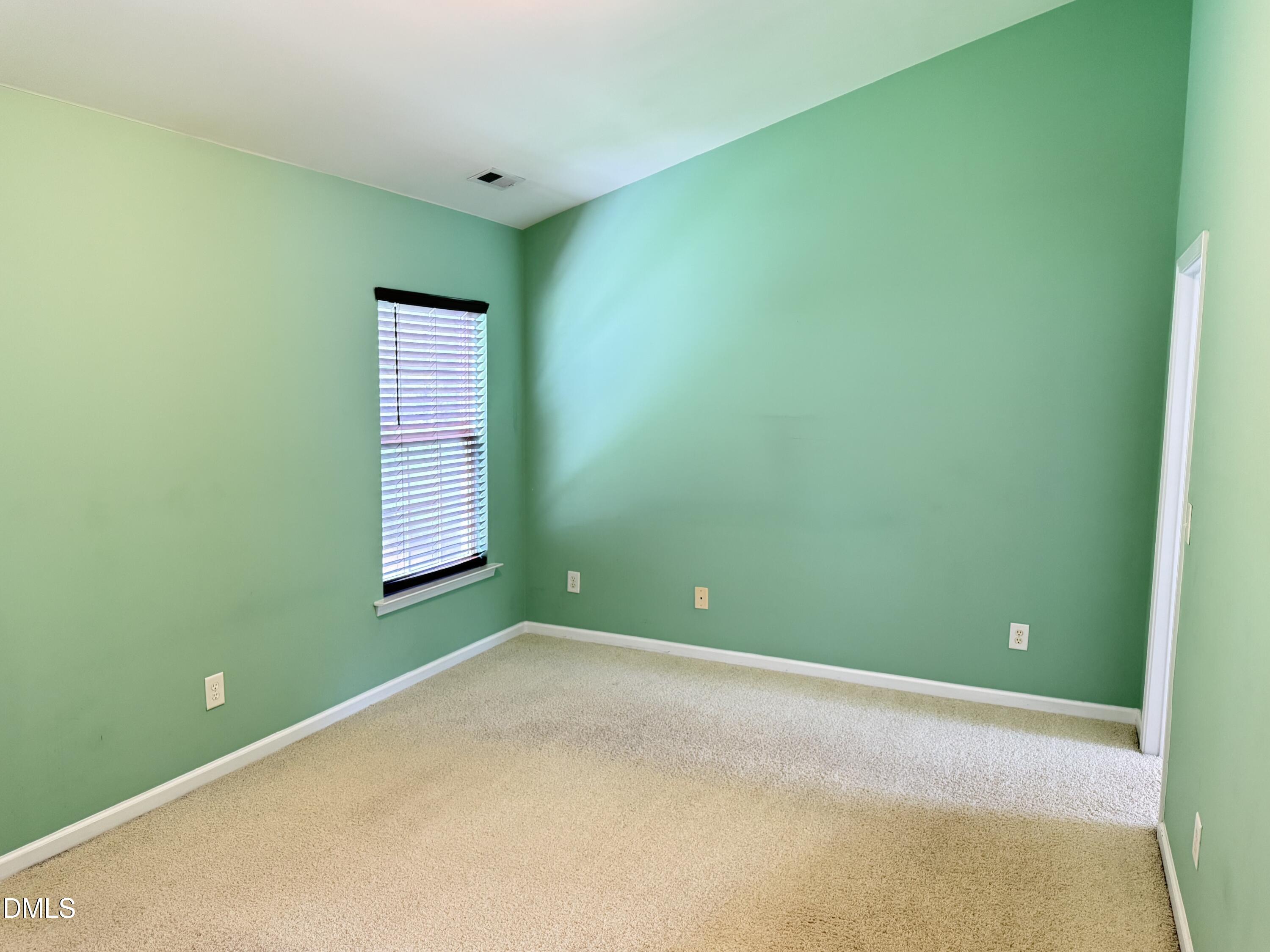 1414 Crimson Creek Drive Property Photo 8