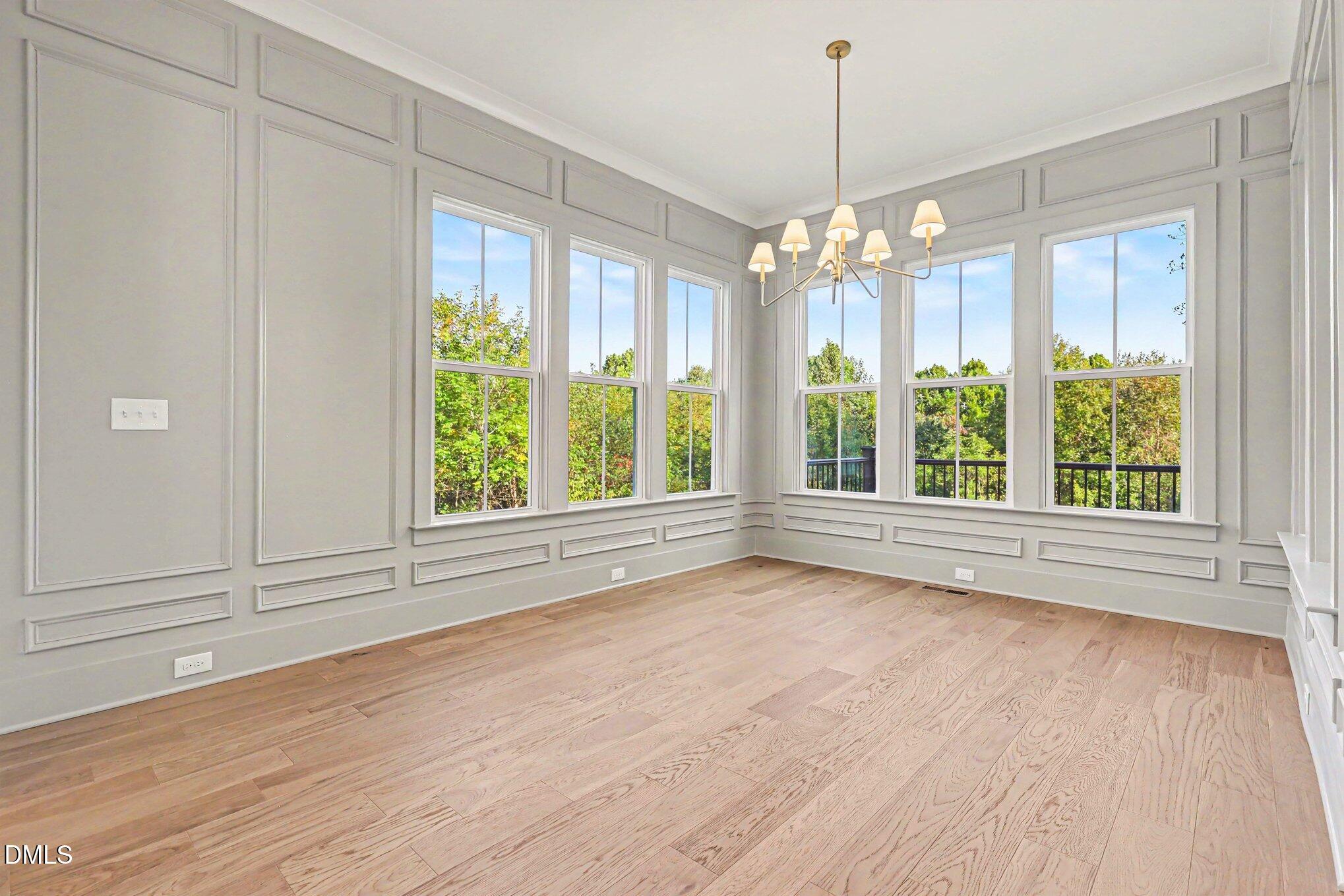 1005 Broyhill Hall Court Property Photo 6