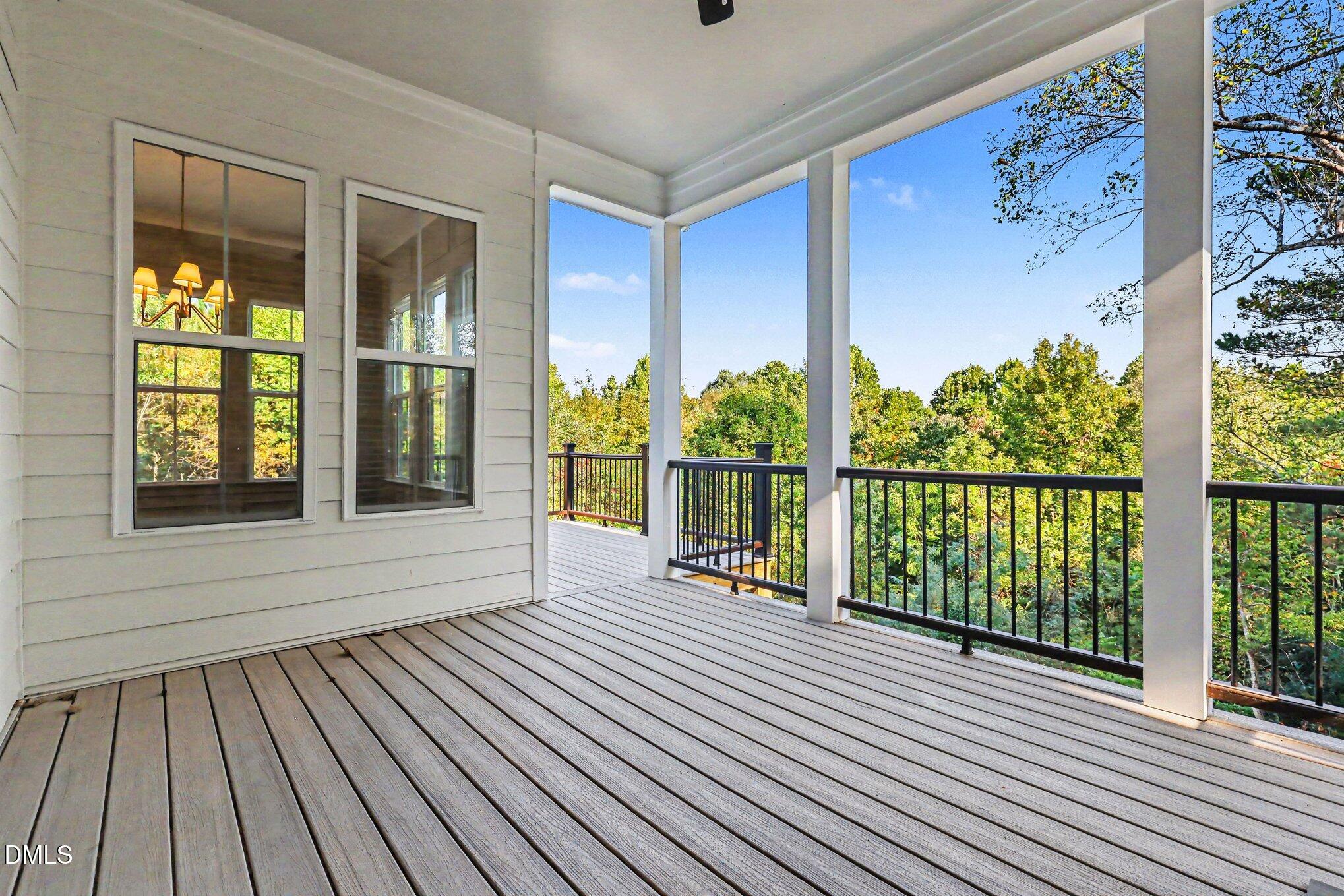 1005 Broyhill Hall Court Property Photo 8