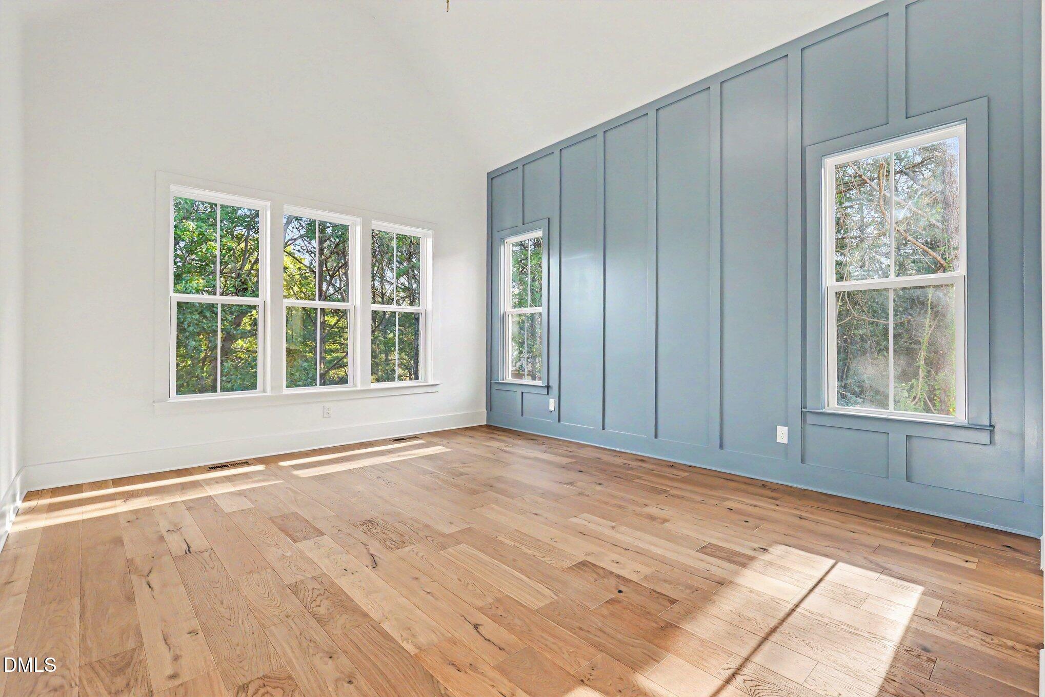 1005 Broyhill Hall Court Property Photo 16